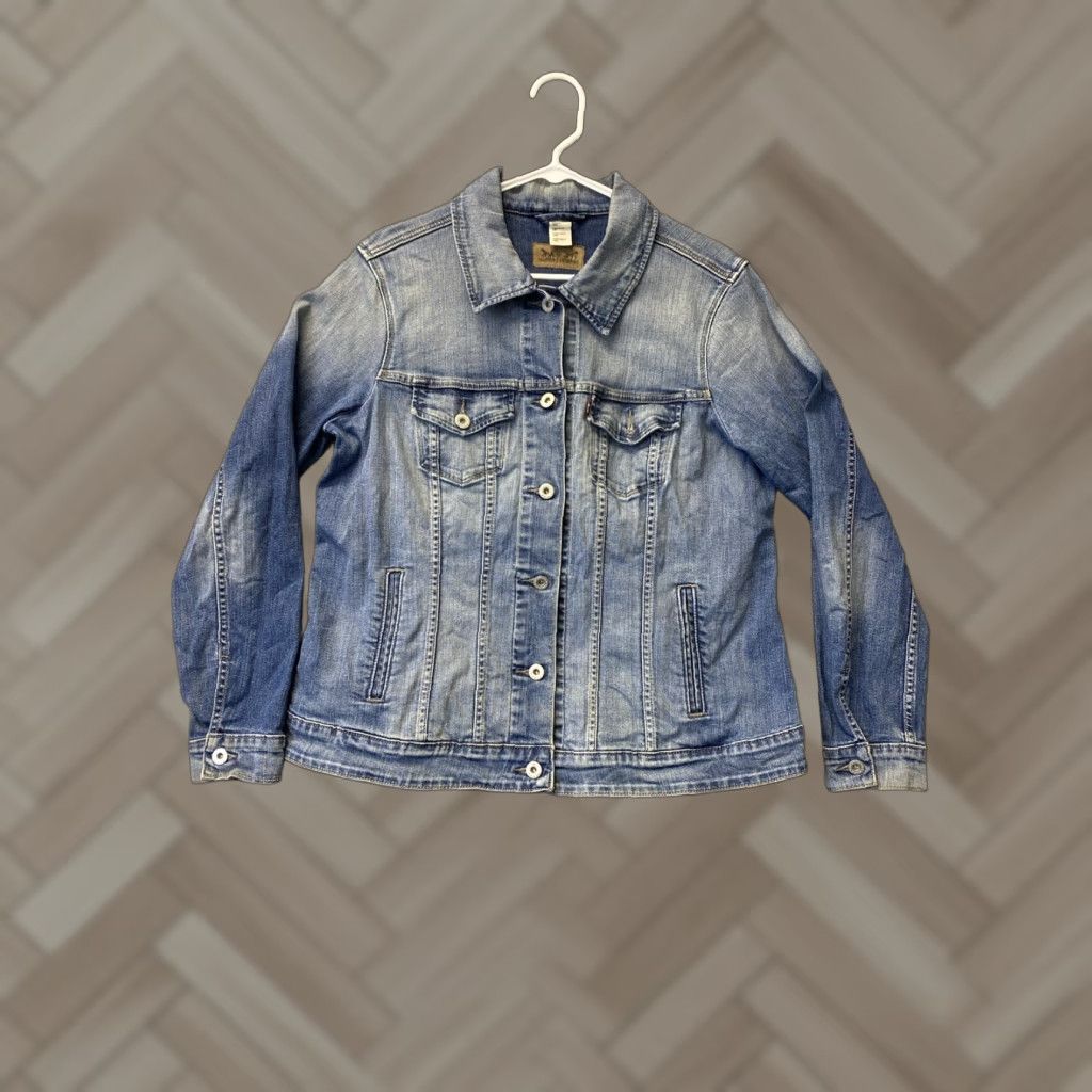 Levi's Levi's Women's Denim Jacket Size 1X Mid-Length Blue Cotton 90s Style Basic Coat Size 40" / US 18 - 1 Thumbnail