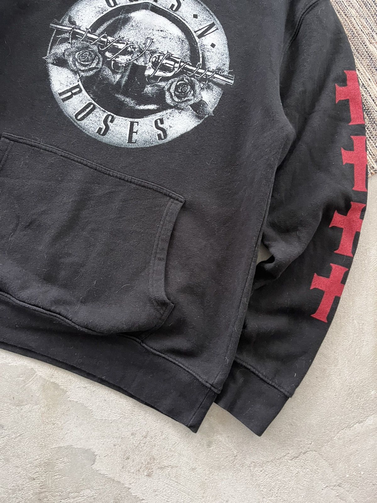 Guns N' Roses Vintage Guns N’Rose Tour Black Multi Logo Y2K Rock Hoodie Size US M / EU 48-50 / 2 - 7 Thumbnail