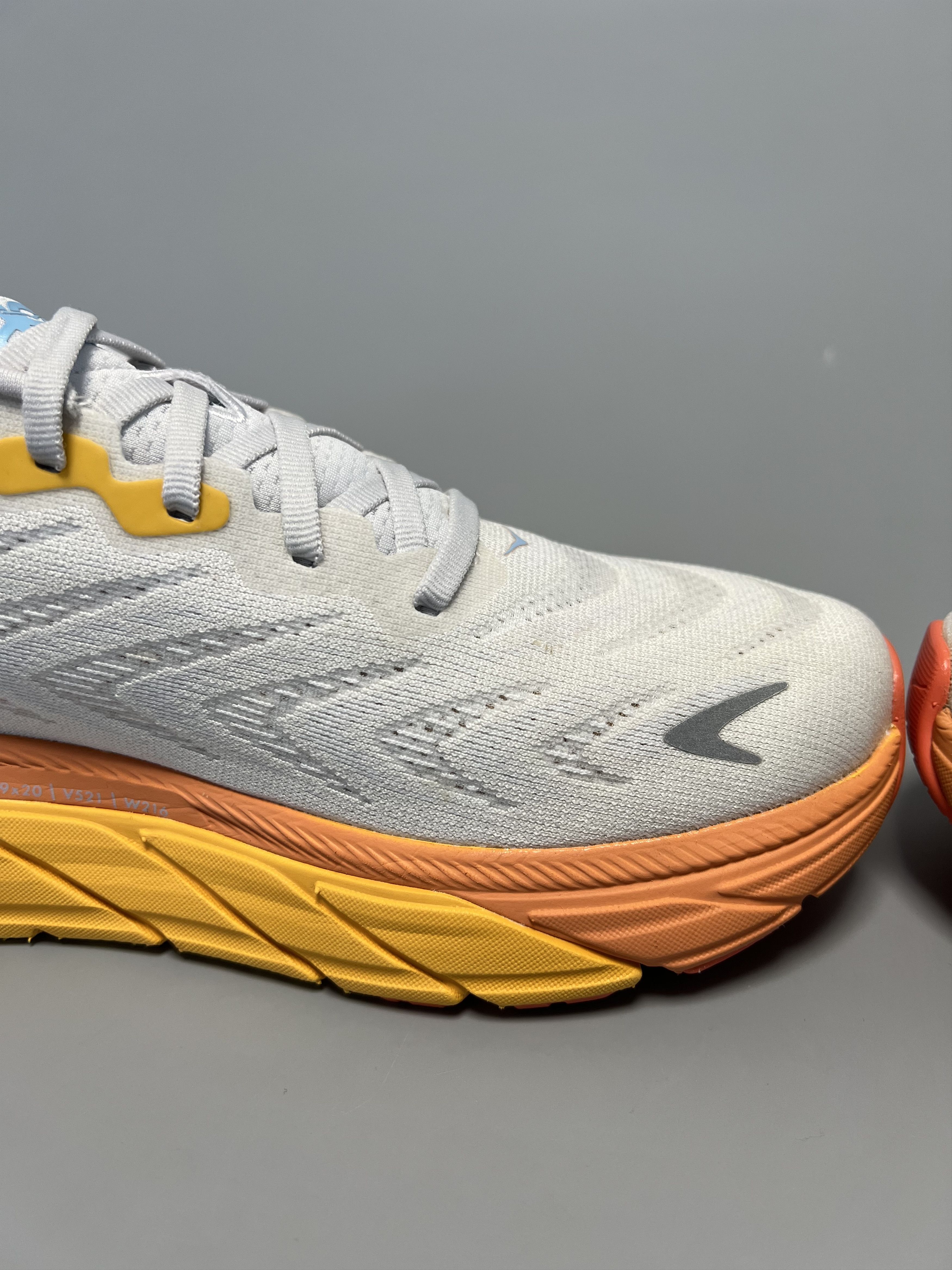Hoka 9.5B Hoka One One Arahi 6 Women's Running Shoes Walking Gym Size US 9.5 / IT 39.5 - 8 Thumbnail