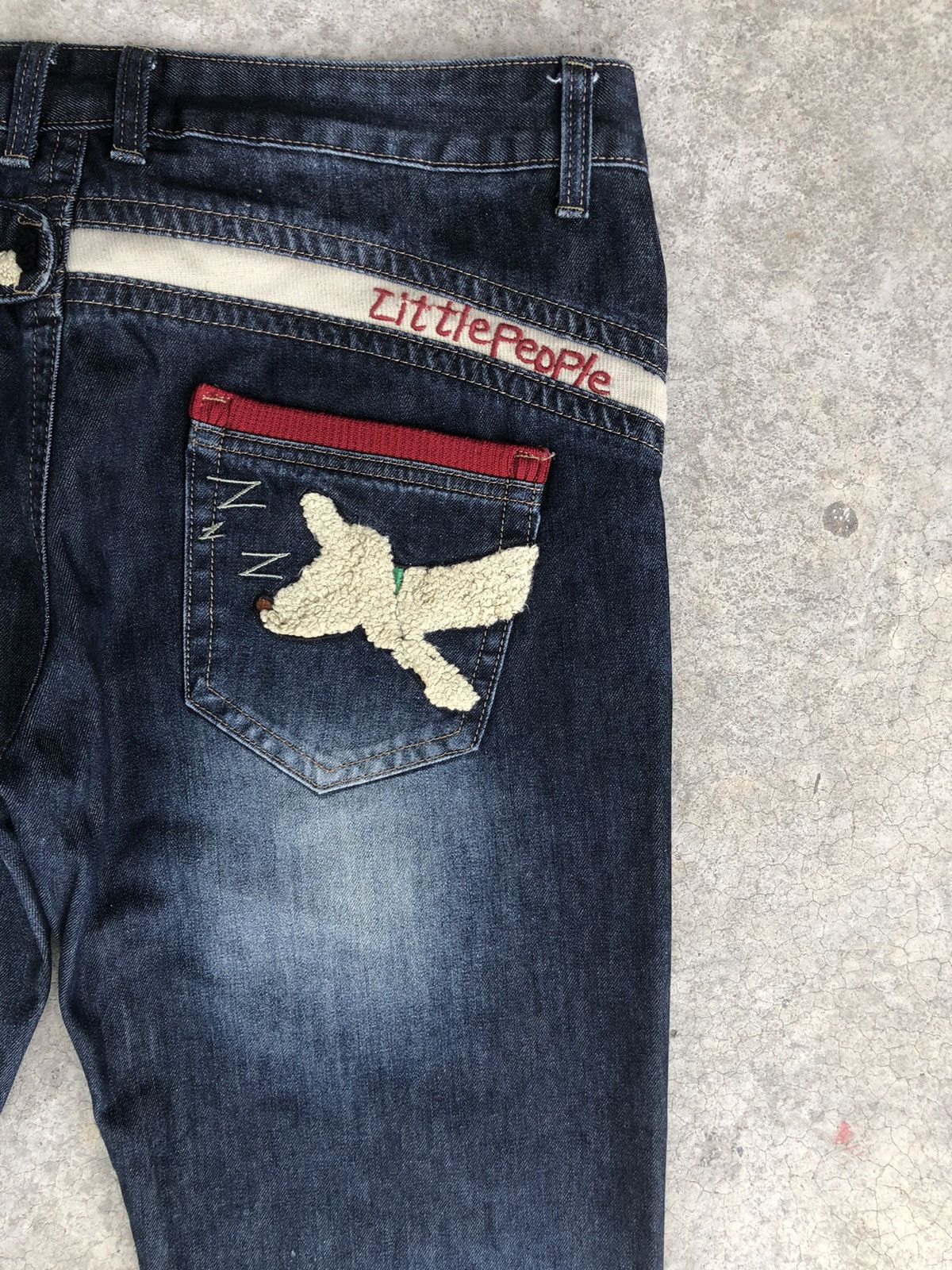 Japanese Brand Yoshitomo Nara Kurijyua Lolita Dog Distressed Size US 34 / EU 50 - 10 Thumbnail