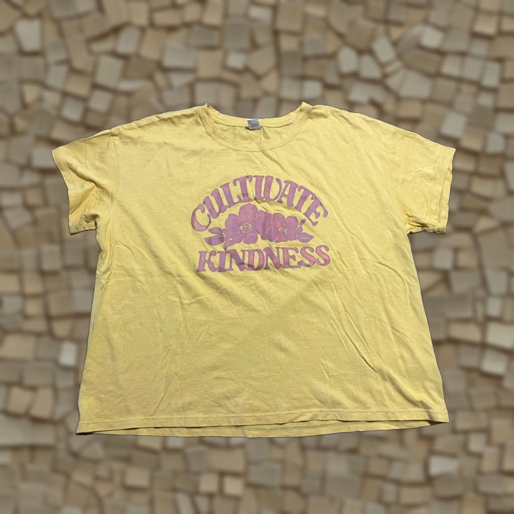 Old Navy Old Navy Shirt Womens Large Tall Yellow CULTIVATE KINDNESS Shirt Size L / US 10 / IT 46 - 1 Thumbnail