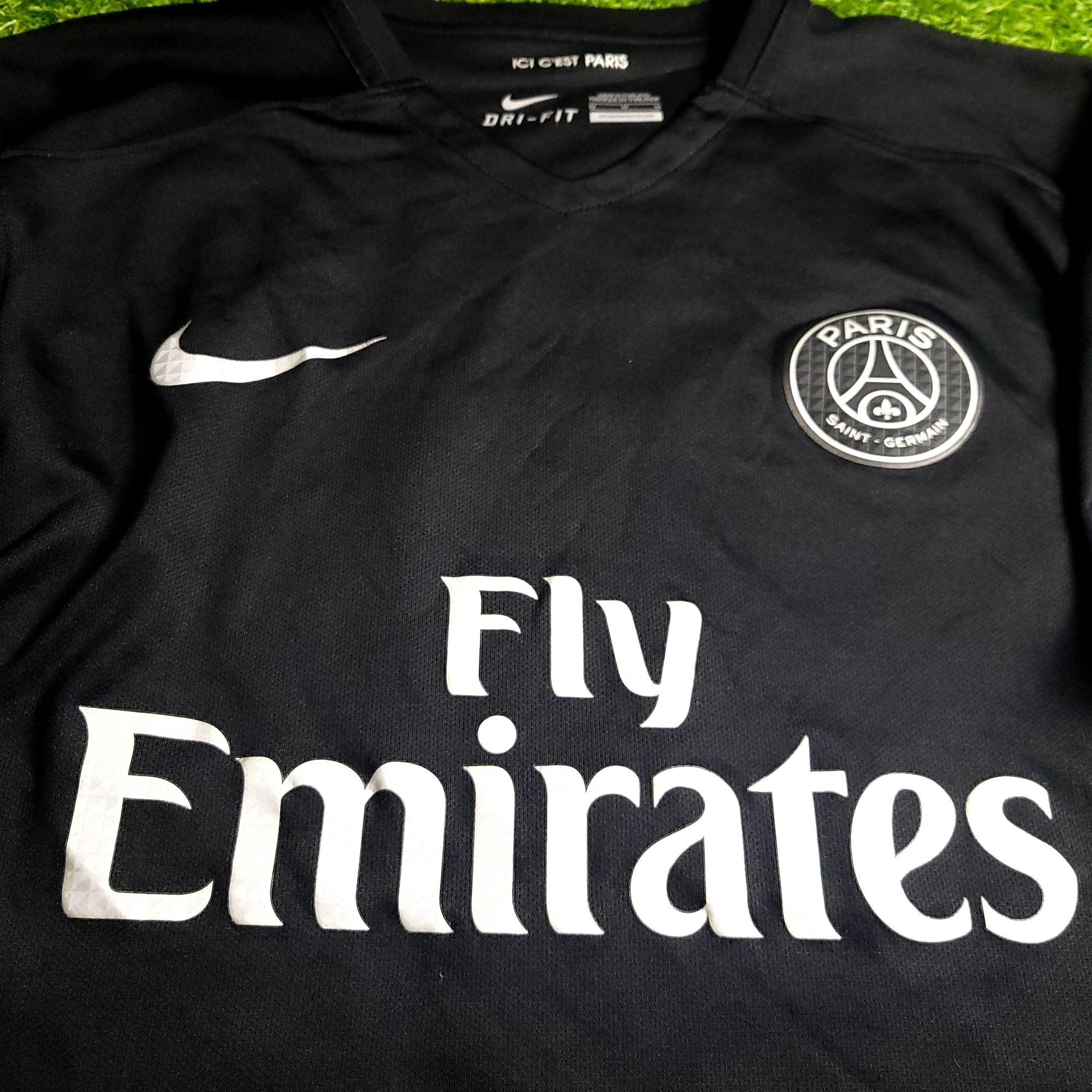 Nike Ibrahimovic PSG 2015 2016 Third UEFA Soccer Jersey M Size US M / EU 48-50 / 2 - 4 Thumbnail