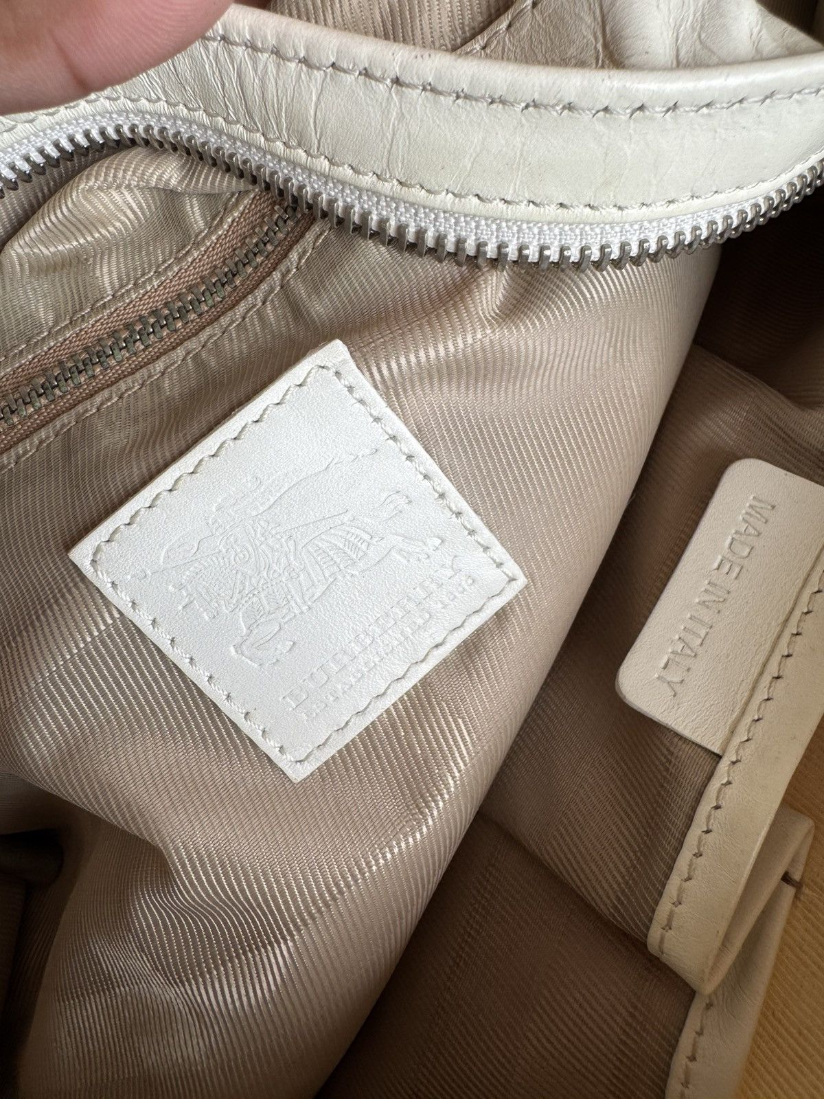 Burberry Burberry Belt White Quilted Leather Tote Bag Size ONE SIZE - 16 Thumbnail