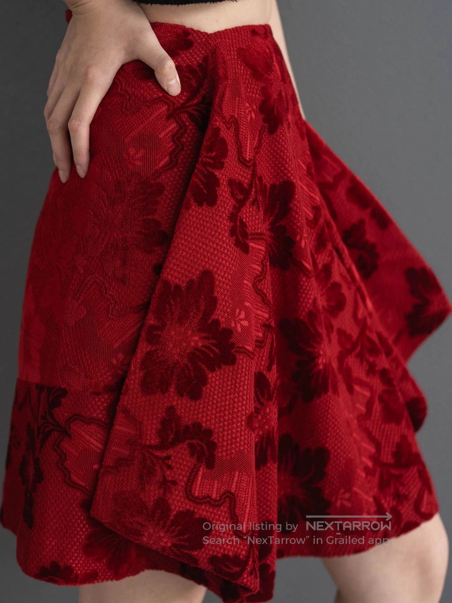 Comme des Garcons COMME des GARCONS Red Floral Skirt 1996. Size 26" / US 2 / IT 38 - 1 Thumbnail