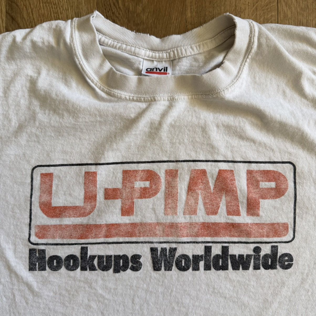 Hook-Ups “U-Pimp” Hookups Worldwide Pimp Gear 90s Vintage Tee Size US XL / EU 56 / 4 - 2 Thumbnail