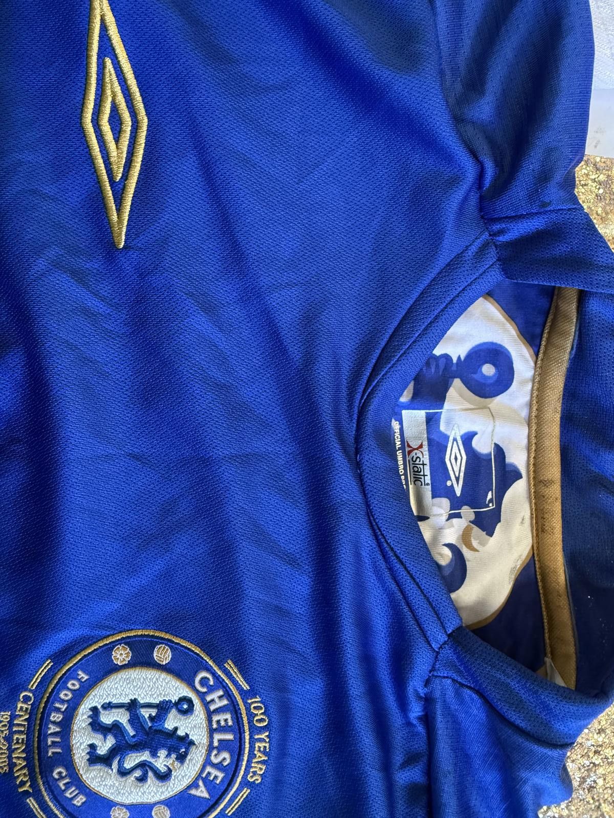 Umbro Chelsea FC Robben #16 Football Jersey Size US M / EU 48-50 / 2 - 3 Thumbnail
