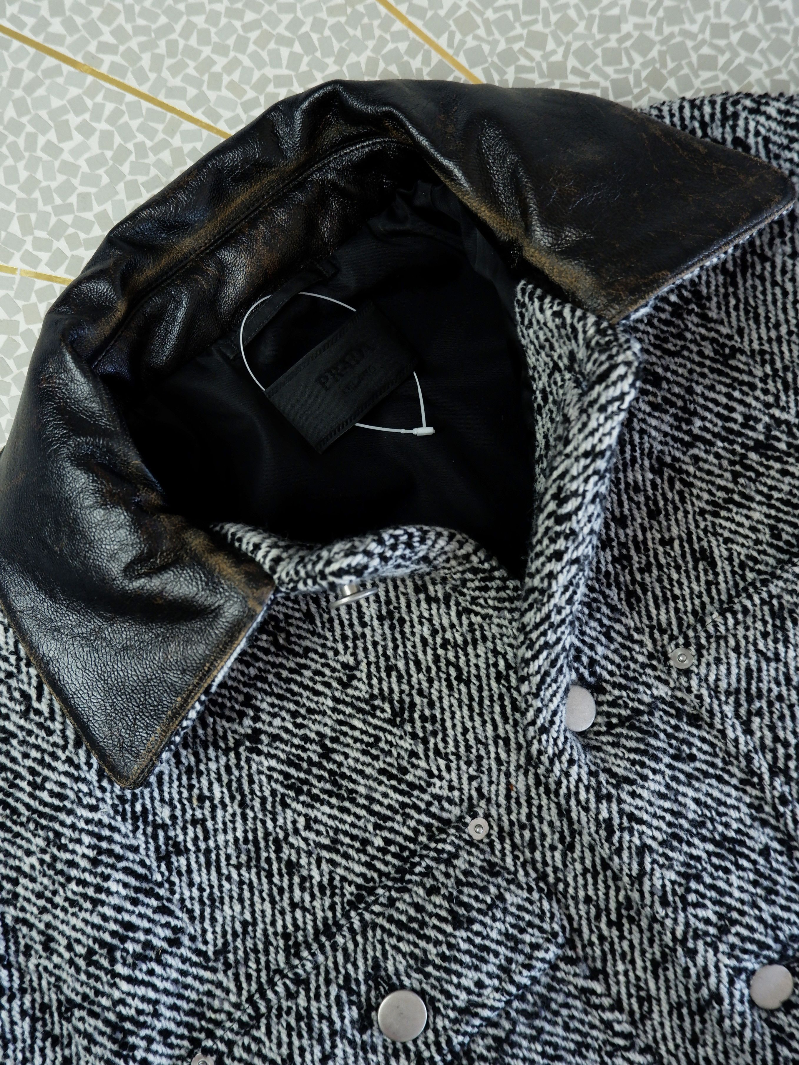 Prada Best price! 7k Prada oversized jacket runway AW24 Size US L / EU 52-54 / 3 - 7 Thumbnail