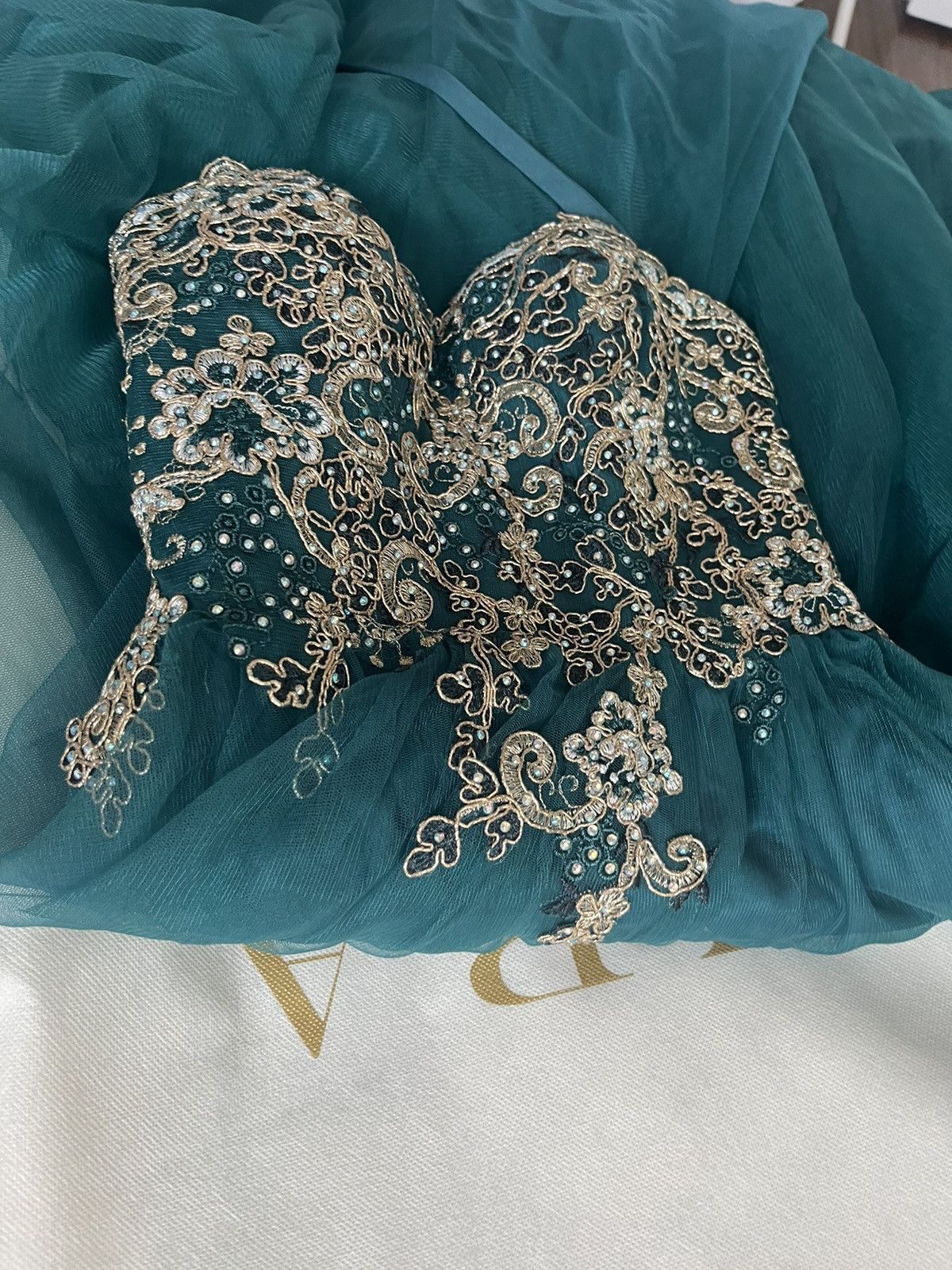 Laura Ashley Green LAURA poofy mesh multi layer prom dress (worn once) Size XS / US 0-2 / IT 36-38 - 3 Thumbnail