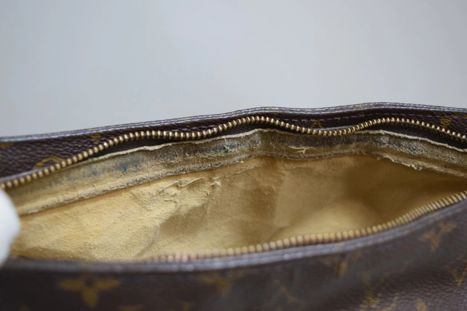 Louis Vuitton Louis Vuitton Looping GM Monogram Canvas Shoulder Bag M51145 Size ONE SIZE - 16 Thumbnail