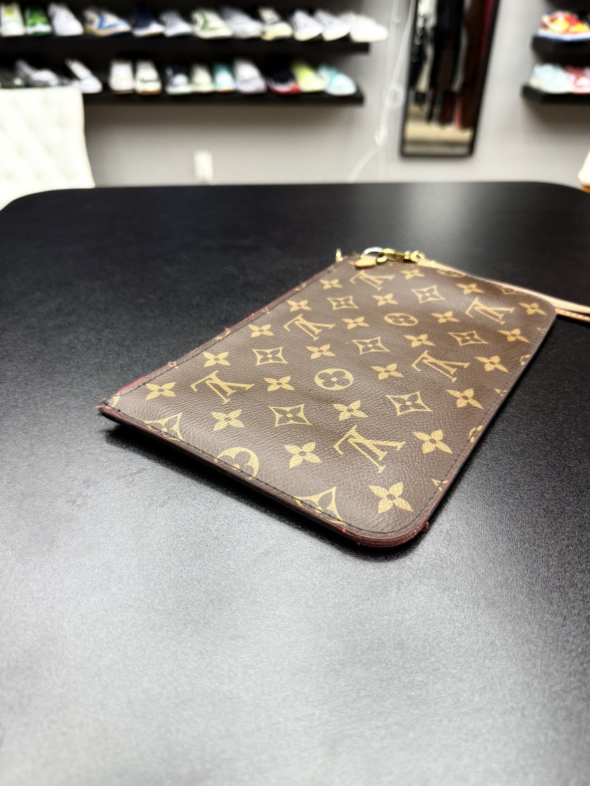 Louis Vuitton Louis Vuitton Neverfull MM Pouch wristlet wallet Size ONE SIZE - 10 Thumbnail