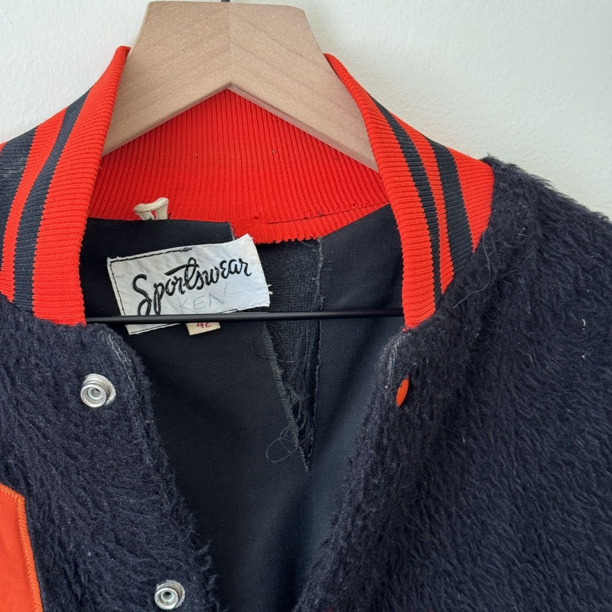 Vintage 60s Sportswear “Falcons Wrestling” Fur Jacket Size US L / EU 52-54 / 3 - 3 Thumbnail
