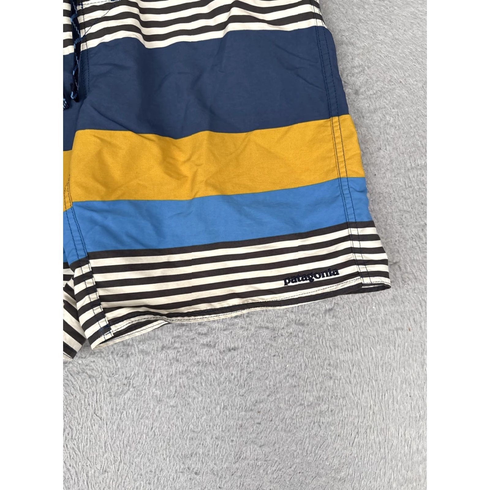 Patagonia Patagonia Mens Board Shorts 34 Blue Stripe Quick Dry Beach Twin Pocket Nylon 100% Quick Dry Surfing Mens Beach Shorts Size US 34 / EU 50 - 2 Thumbnail