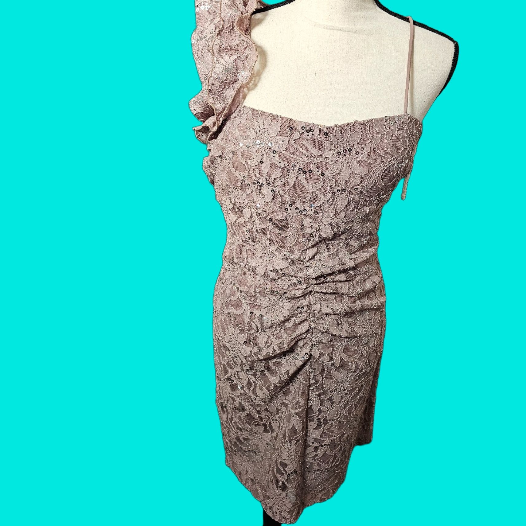 Vintage Jump Apparel One Shoulder Dress Women Sequin BeigBeige Metallic Cocktail and Party Dress Knee Length Juniors 13/14 Size XL / US 12-14 / IT 48-50 - 1 Thumbnail