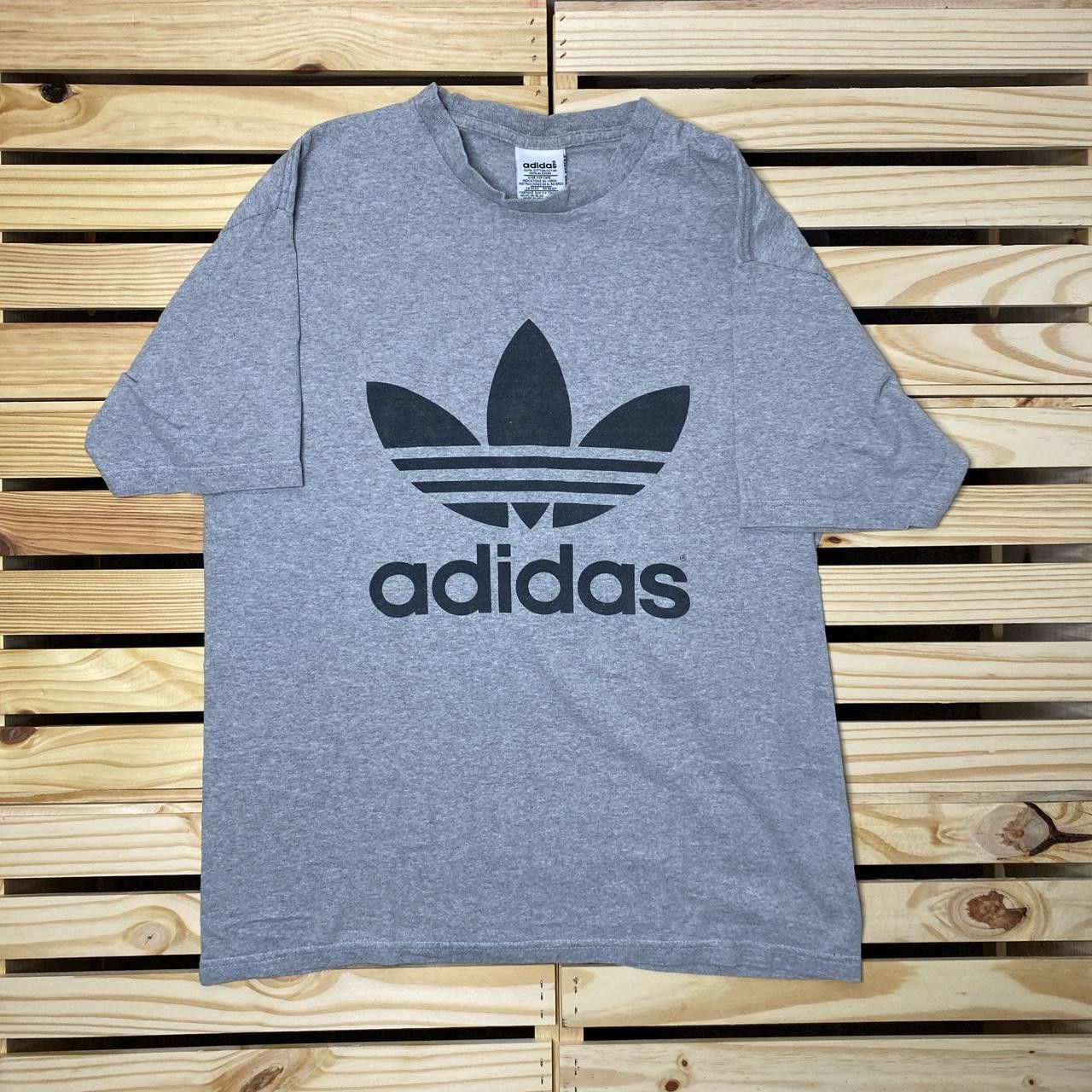 Adidas Vintage Adidas Gray Tee Size Medium Size US M / EU 48-50 / 2 - 1 Thumbnail