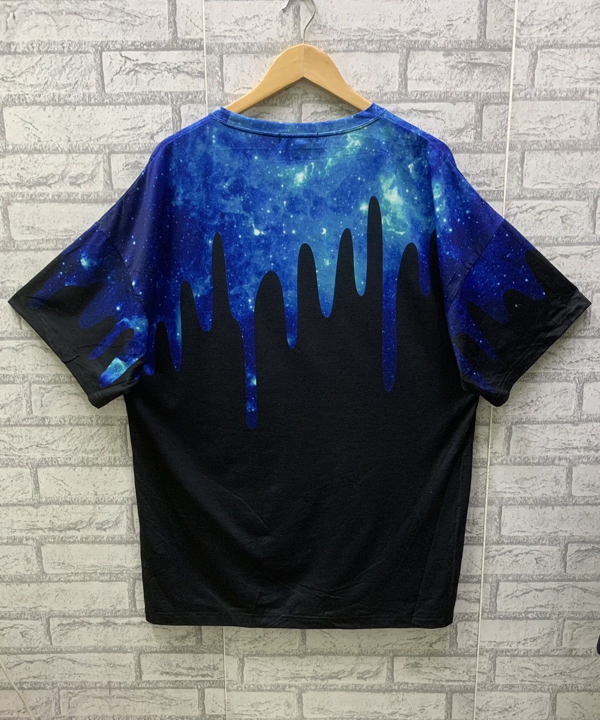 Japanese Brand Travas Tokyo Nice Design T-shirts Size US XL / EU 56 / 4 - 2 Thumbnail