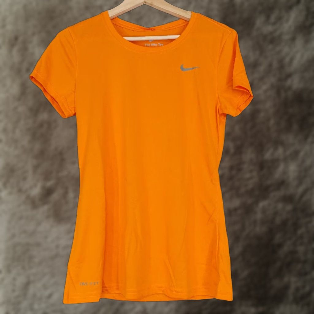 Nike Nike Shirt Womens Small Orange Dri-FIT Athletic Training Tee Lightweight CU7599-879 Size S / US 4 / IT 40 - 1 Thumbnail