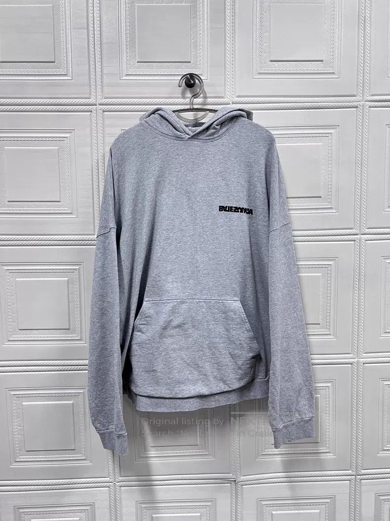 Balenciaga Balenciaga Grey reversed embroidered letter logo hooded sw Size US M / EU 48-50 / 2 - 1 Thumbnail