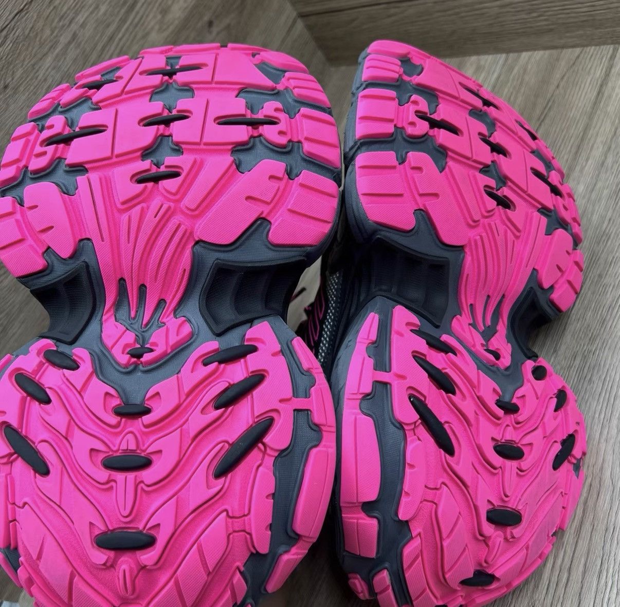 Balenciaga Balenciaga 10XL Black & Pink Vintage Chunky Sneakers J41 Size US 10 / IT 40 - 4 Thumbnail