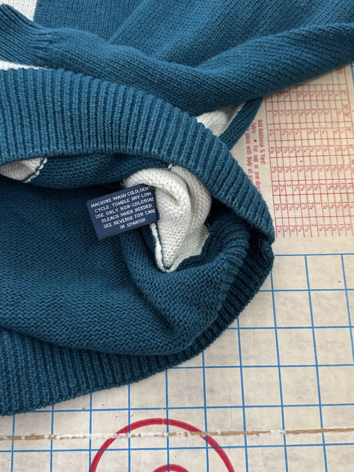 Vintage Vintage Par Four Argyle V-Neck Knit Sweater Mens Size Large Size US L / EU 52-54 / 3 - 9 Thumbnail