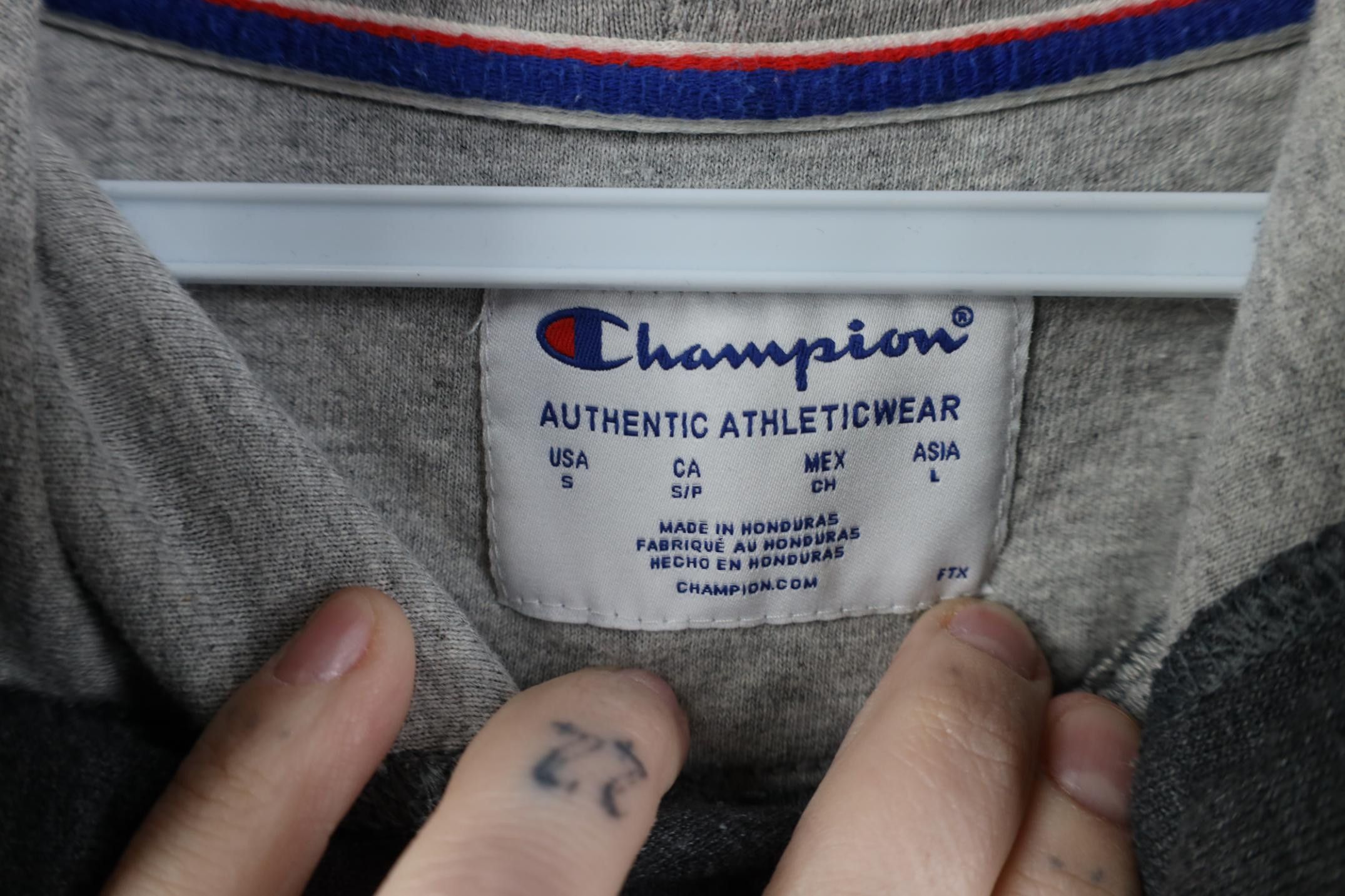 Champion Vintage Y2K Champion Monochrome Logo Hoodie Sweatshirt Gray Size US S / EU 44-46 / 1 - 9 Thumbnail
