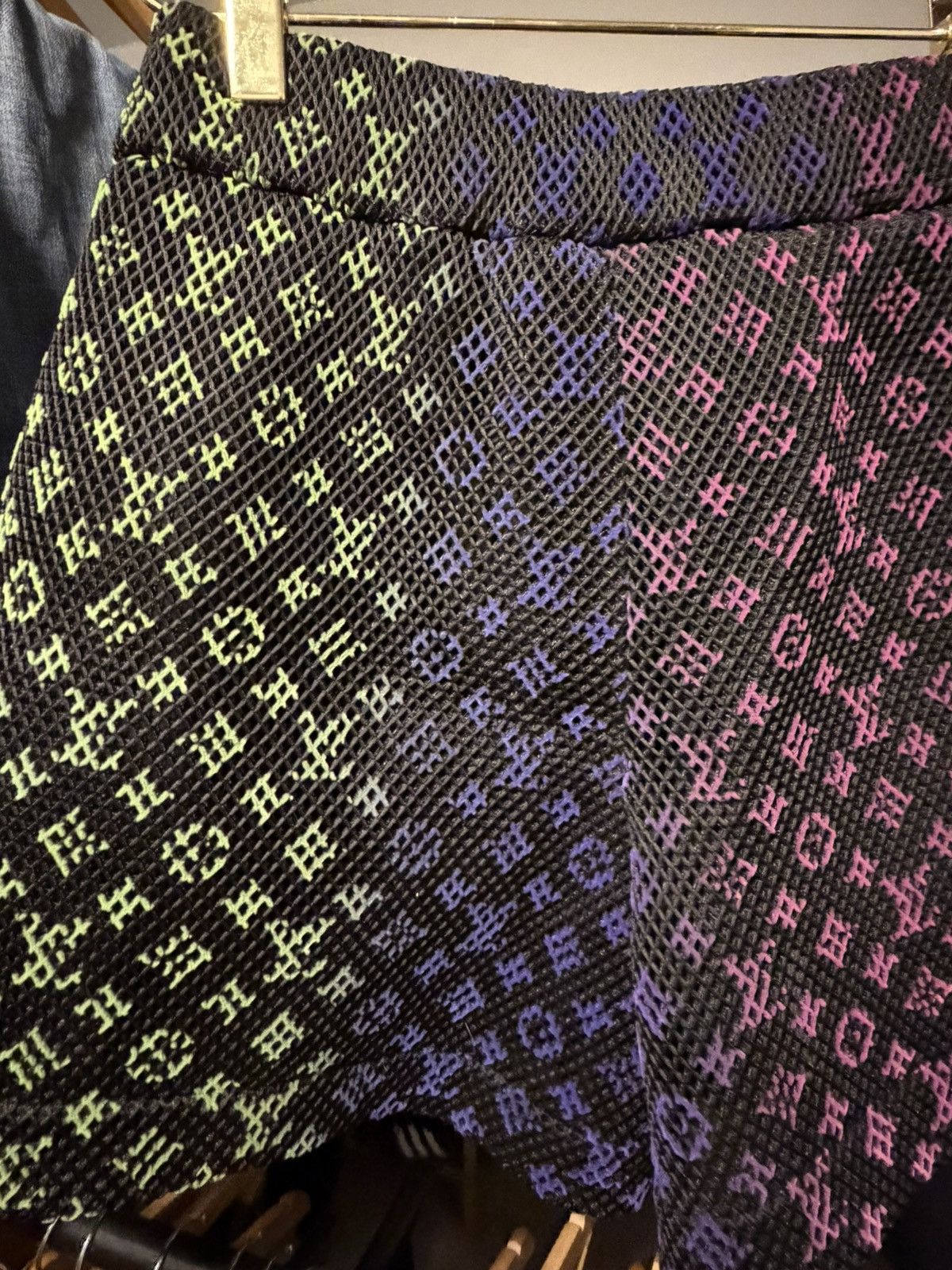 Louis Vuitton Louis Vuitton X Virgil Abloh - Rainbow Multicolor Mesh Short Size US 32 / EU 48 - 4 Thumbnail