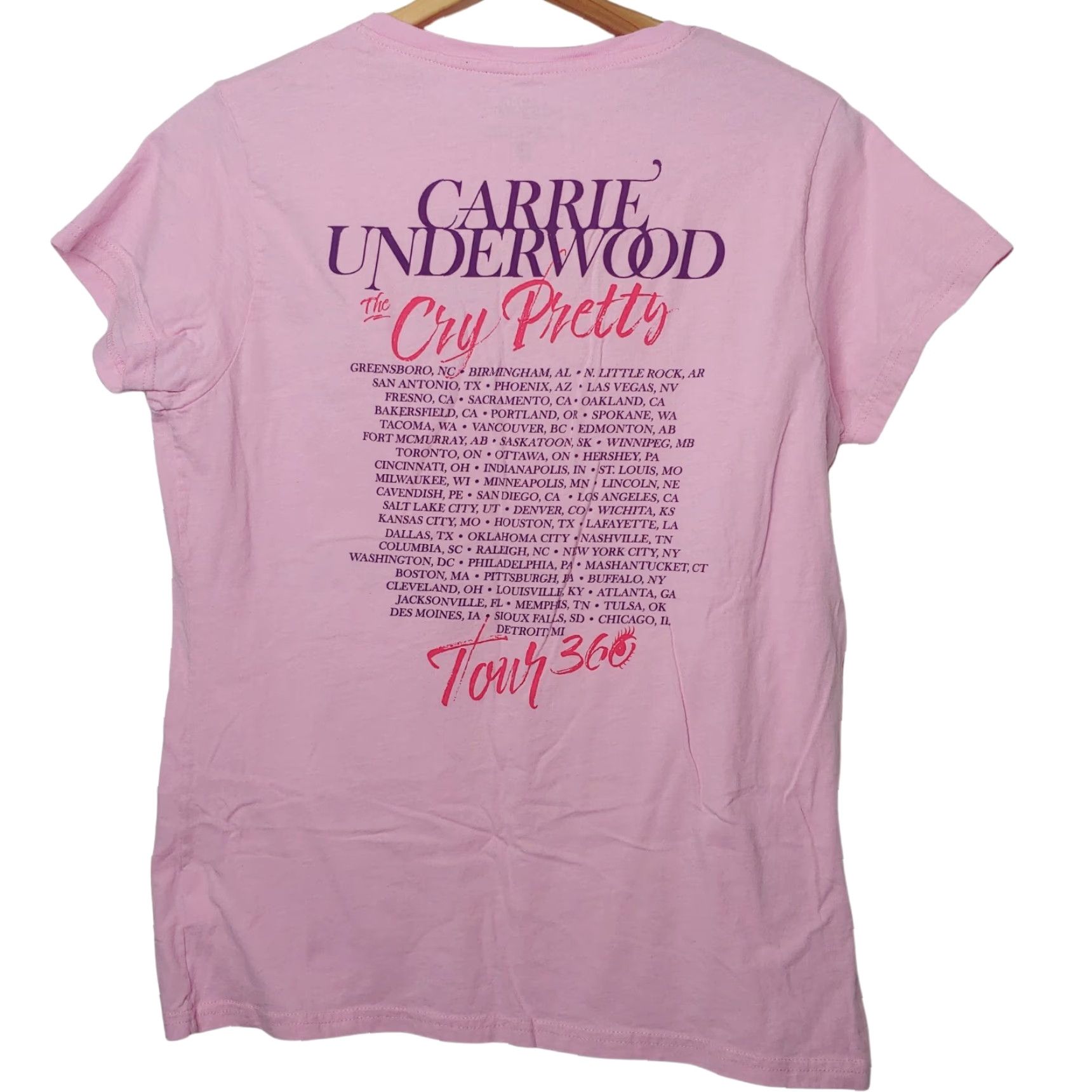Pinko Carrie Underwood T Shirt Large The Cry Pretty Tour 360 Pink Concert Dates Music Womens Shirt Short Sleeve Raglan Crew Neck 100% Cotton Jersey Logo Size L / US 10 / IT 46 - 3 Thumbnail
