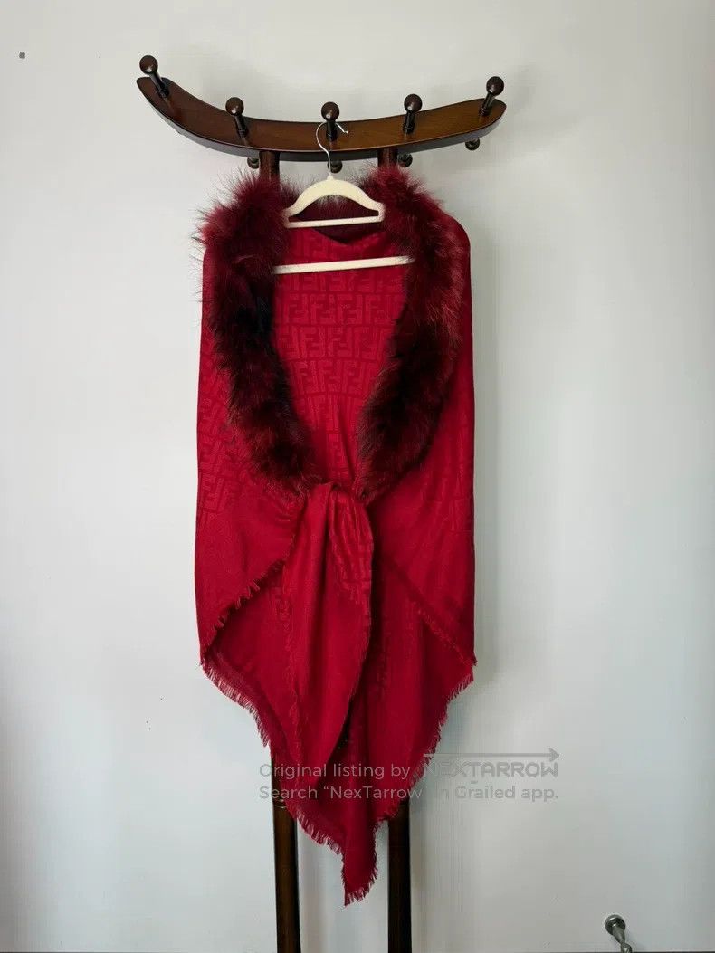 Fendi Fendi Fur Shawl Wrap with Classic Letter Logo Design Size ONE SIZE - 4 Thumbnail