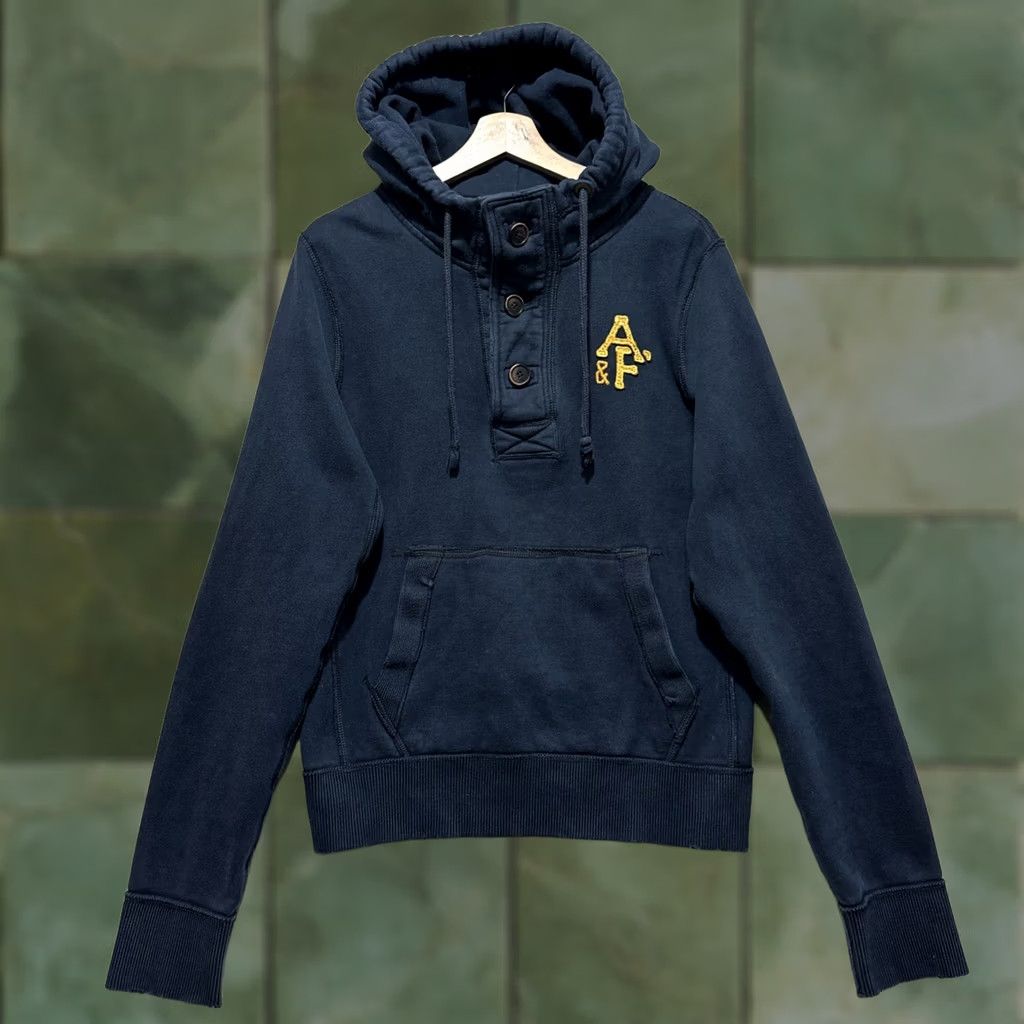 Abercrombie & Fitch VINTAGE Abercrombie & Fitch Muscle-Fit Hoodie Men's M Blue Fleece Logo Half Button Pullover Size US M / EU 48-50 / 2 - 1 Thumbnail