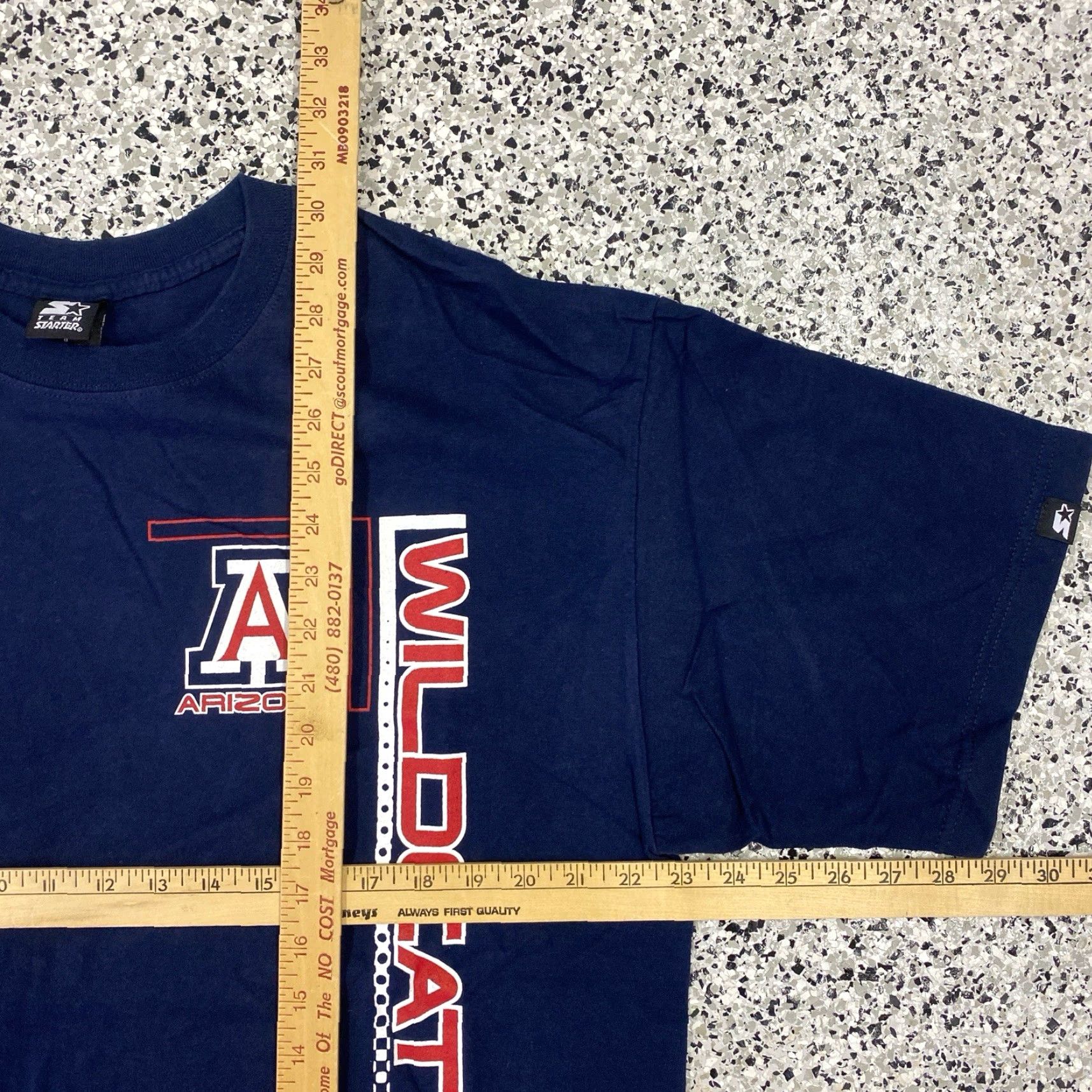 Starter VINTAGE Starter Arizona Wildcats T Shirt L Blue 90s Mens Regular Crew Neck Short Sleeve Graphic Print Cotton Down Logo - Size US L / EU 52-54 / 3 - 4 Thumbnail
