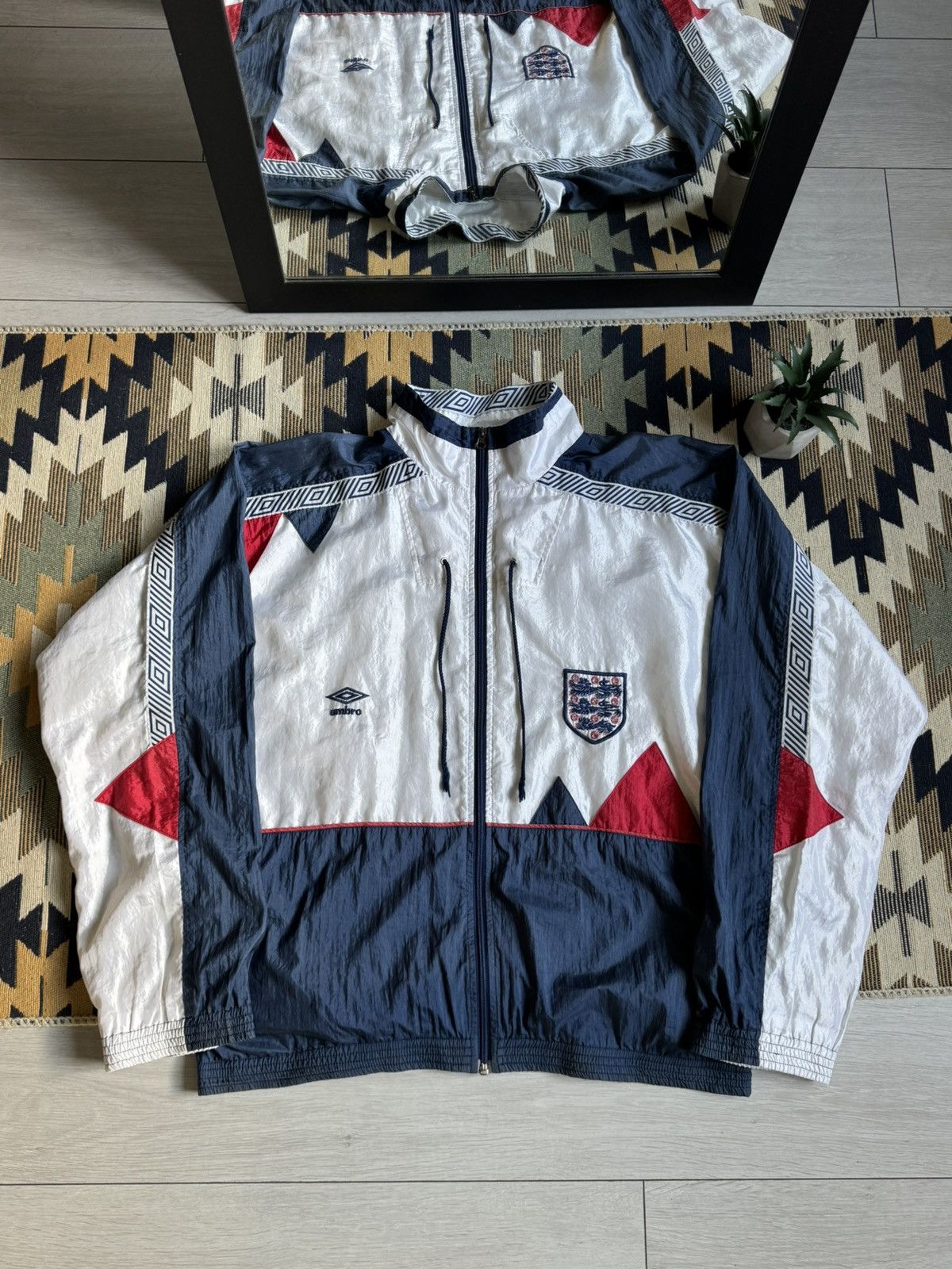 Umbro Vintage Umbro England 1990-92 Soccer Blockcore Jacket Size US XL / EU 56 / 4 - 1 Thumbnail
