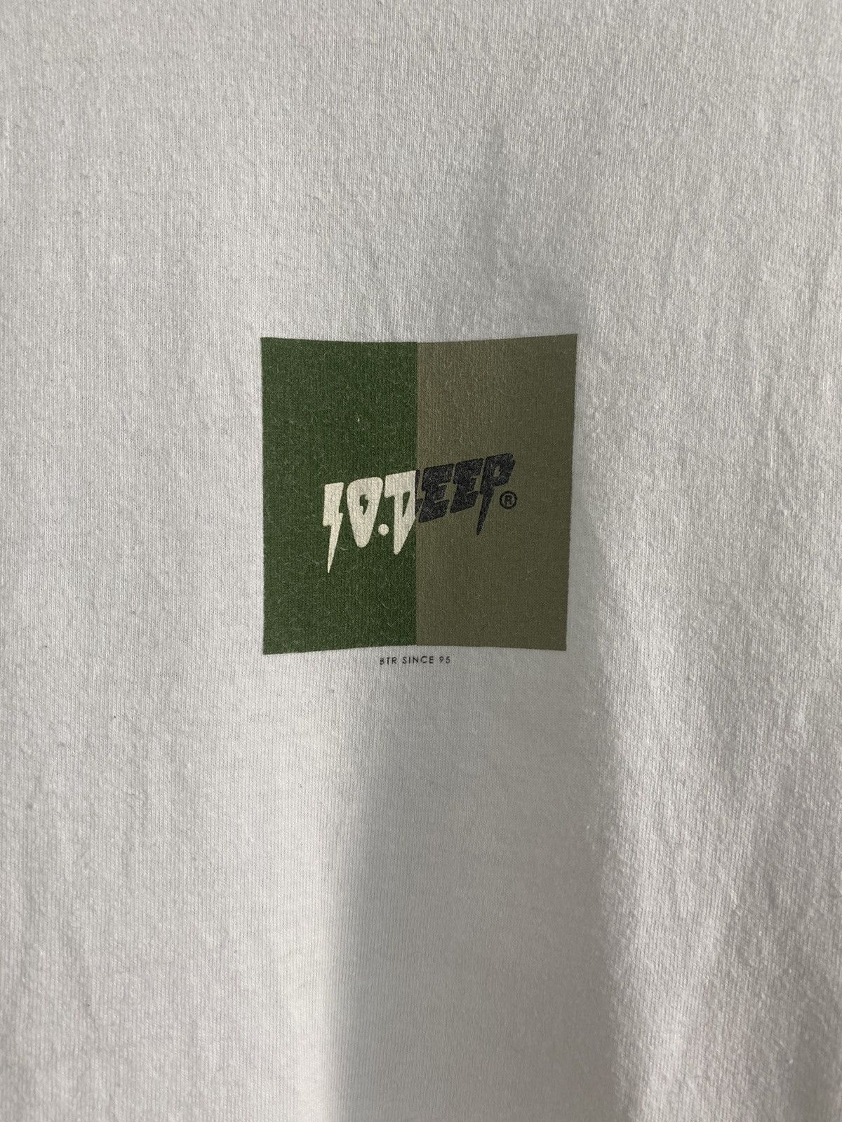 10 Deep 🇺🇸 Vintage Y2K 10 Deep Skateboarding T-Shirt Rare Retro Size US M / EU 48-50 / 2 - 9 Thumbnail
