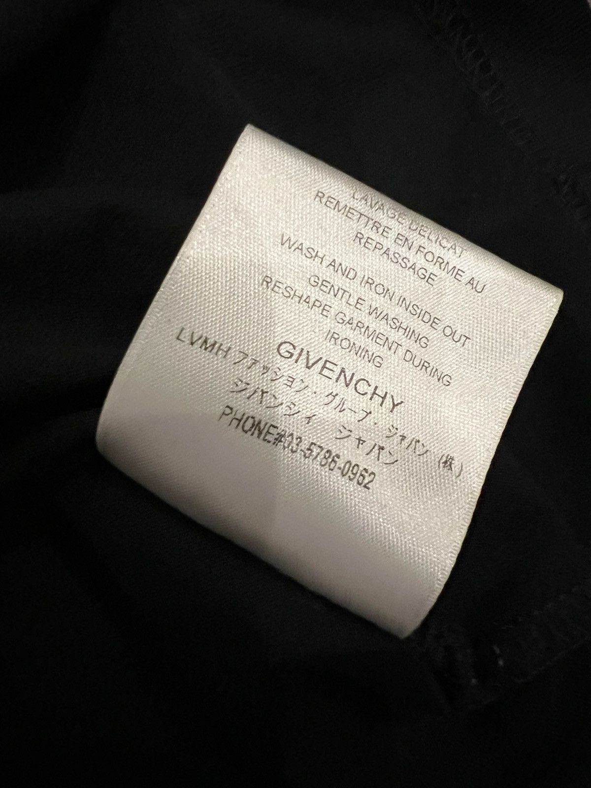 Givenchy Givenchy Glitch T Shirt Size US M / EU 48-50 / 2 - 5 Thumbnail
