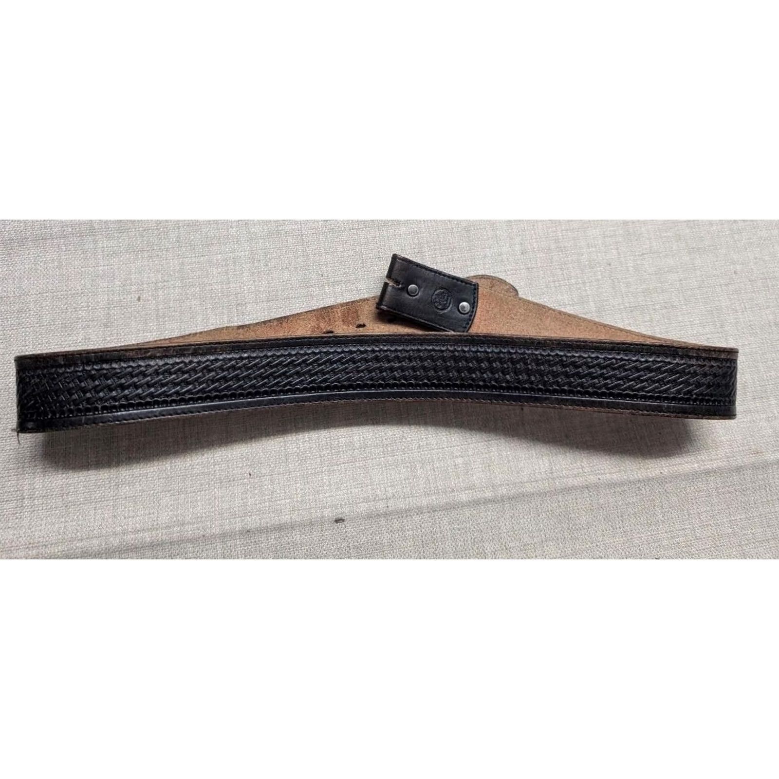 Vintage VINTAGE USA made TOOLED buckle belt 36 leather WESTERN tapered COWHIDE brown Mens Size 36 - 5 Thumbnail
