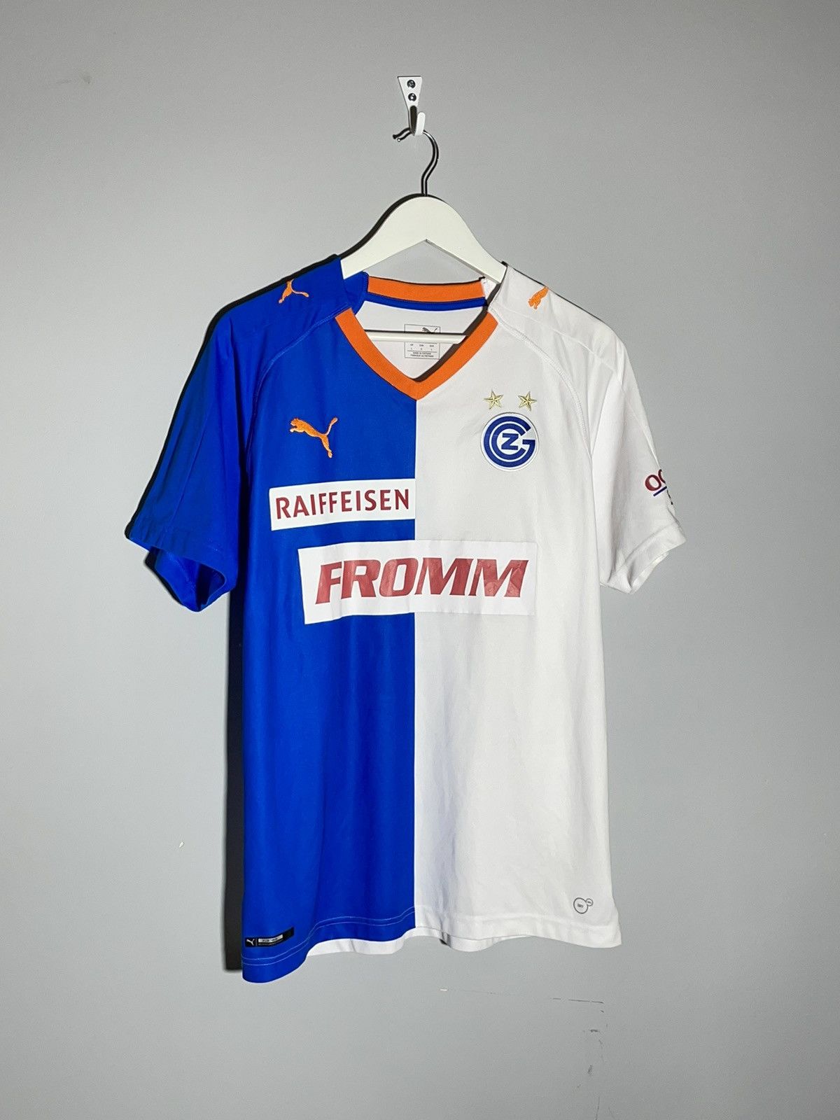 Puma Grasshopper Club Zurich Puma 2018-19 Home Football Shirt Size US L / EU 52-54 / 3 - 2 Thumbnail