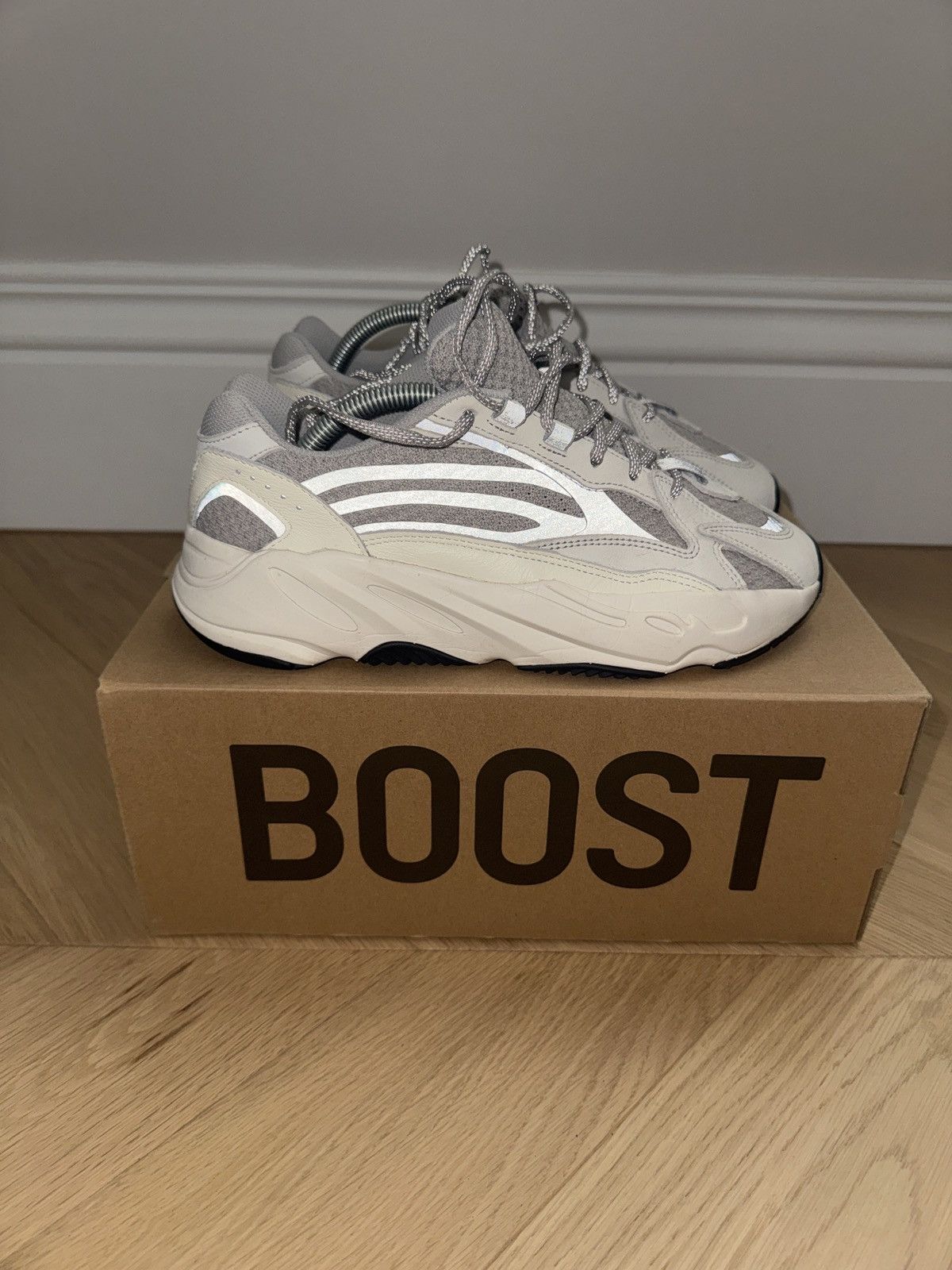 Adidas × Kanye West Yeezy 700 Static Size US 9 / EU 42 - 1 Thumbnail