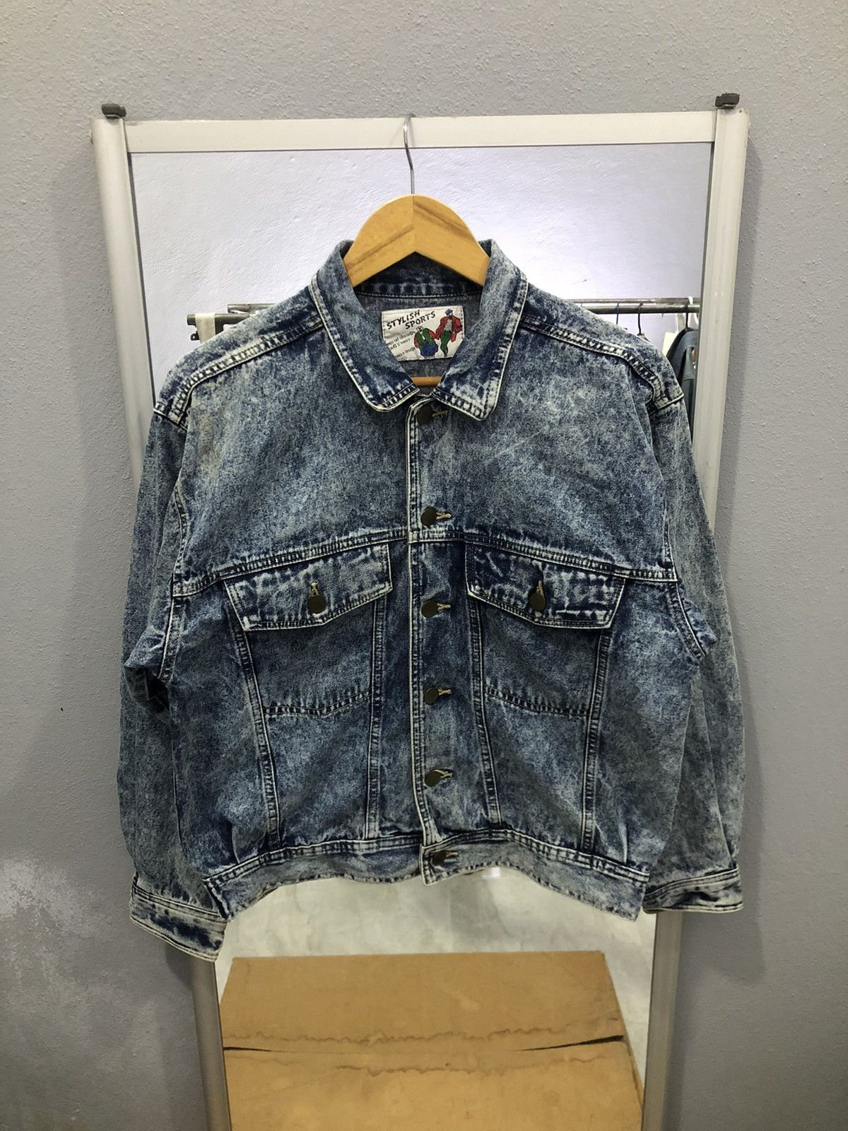 Japanese Brand × Vintage Vintage Stylish Sports Acid Wash Trucker Denim Jacket Size US M / EU 48-50 / 2 - 1 Thumbnail