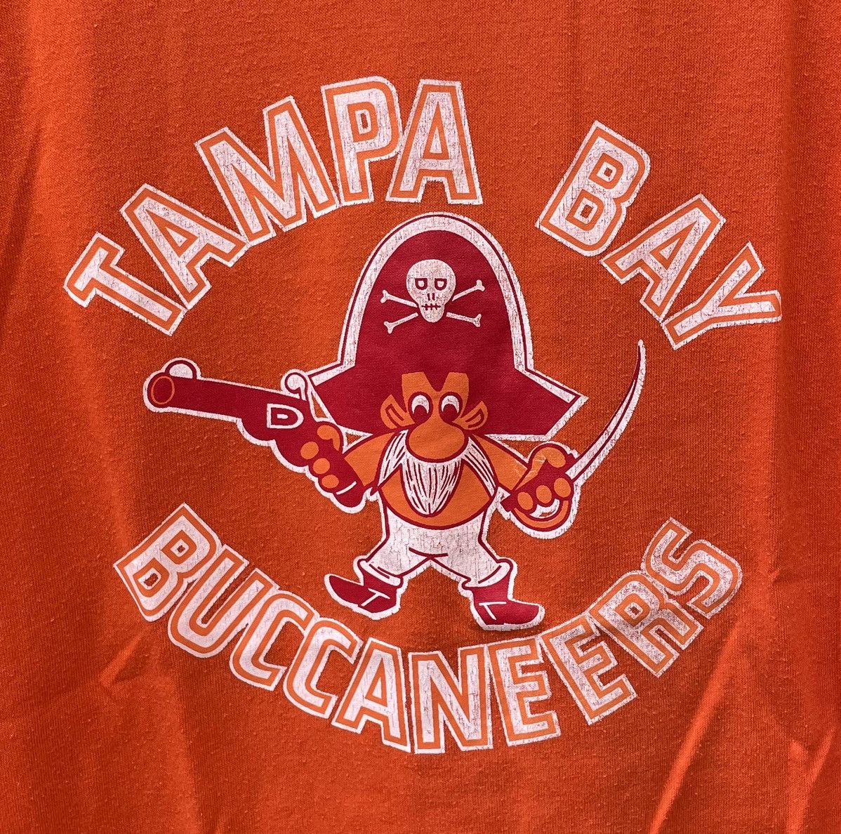 Other Rare 80s Sportswear NFL Tampa Bay Buccaneers Cartoon Tshirt Size US M / EU 48-50 / 2 - 4 Thumbnail