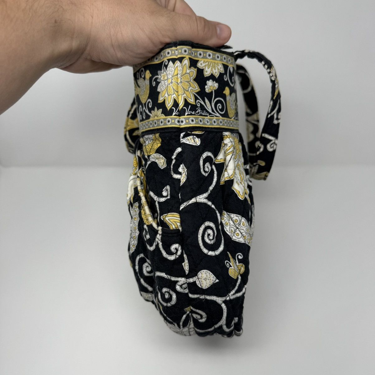 Vera Bradley VERA BRADLEY Yellow Bird Morgan Bucket Purse Zip Retired Size ONE SIZE - 3 Thumbnail