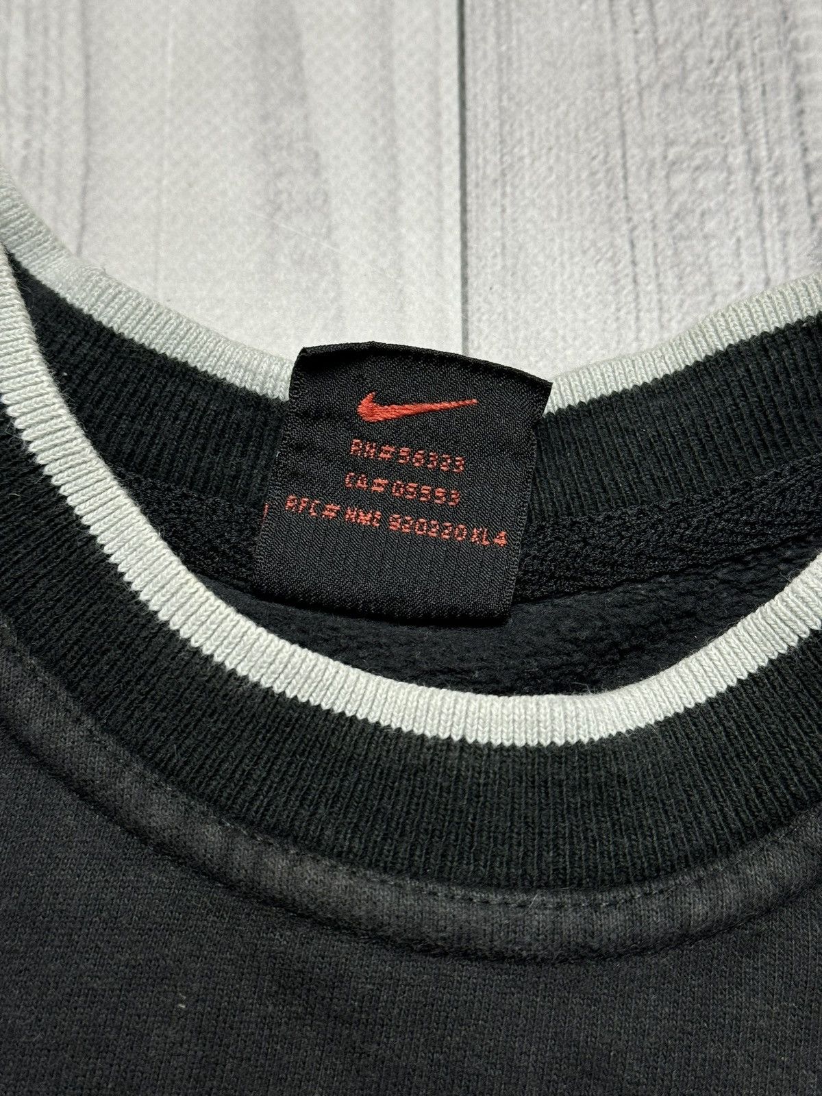 Nike × Vintage Vintage Nike sweatshirt logo size m women's black Size M / US 6-8 / IT 42-44 - 2 Thumbnail