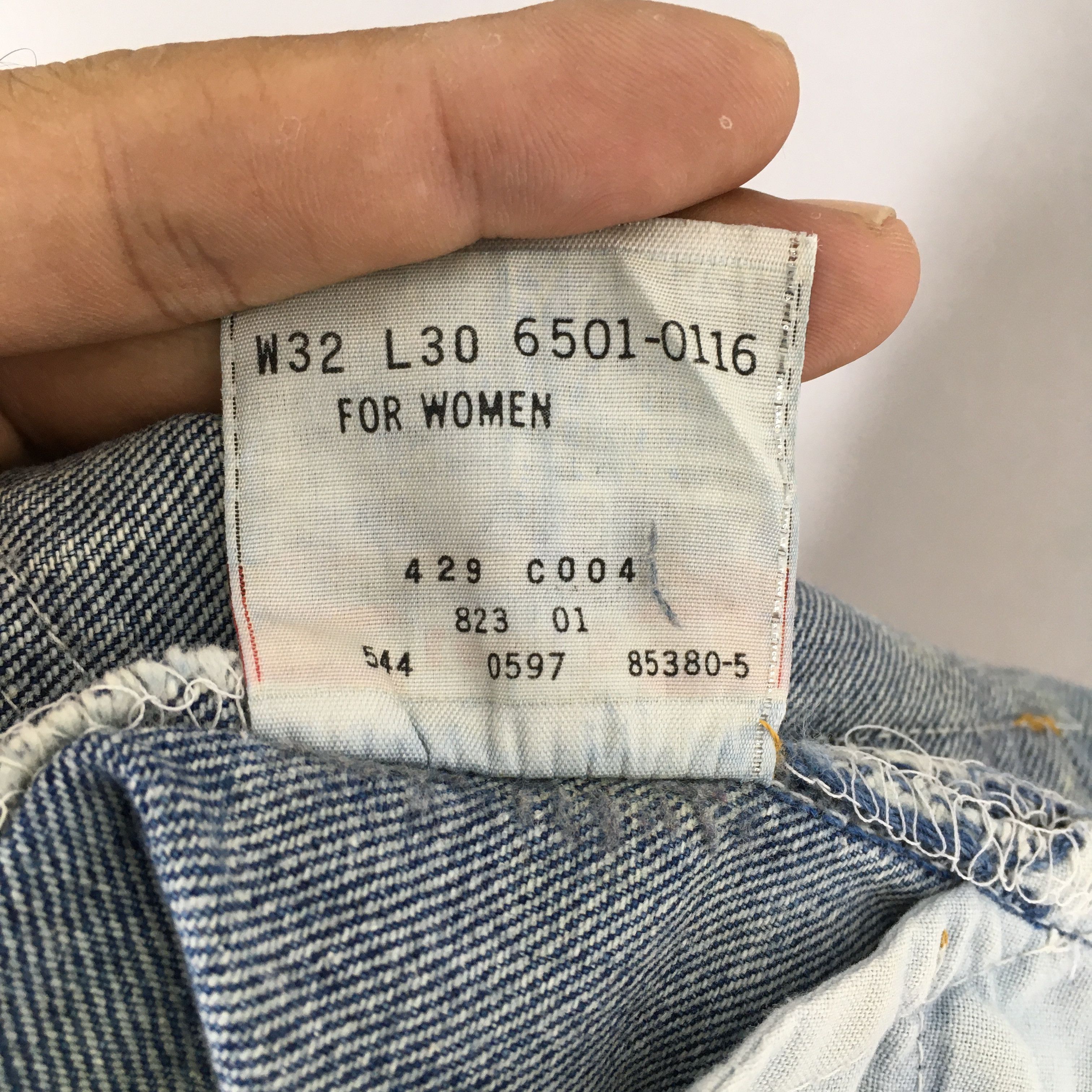 Levi's Size 31x30.5 Vintage 90s Levi's 501 Distressed Jeans S1582 Size 31" - 15 Thumbnail