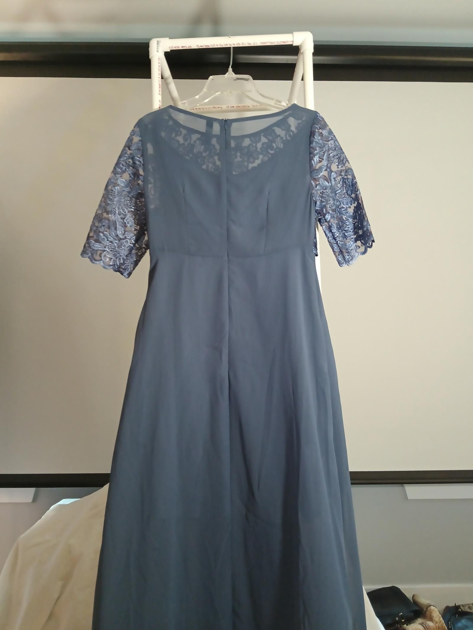 Designer Elegant JustFashionNow Blue Lace Evening Dress Size M / US 6-8 / IT 42-44 - 3 Thumbnail