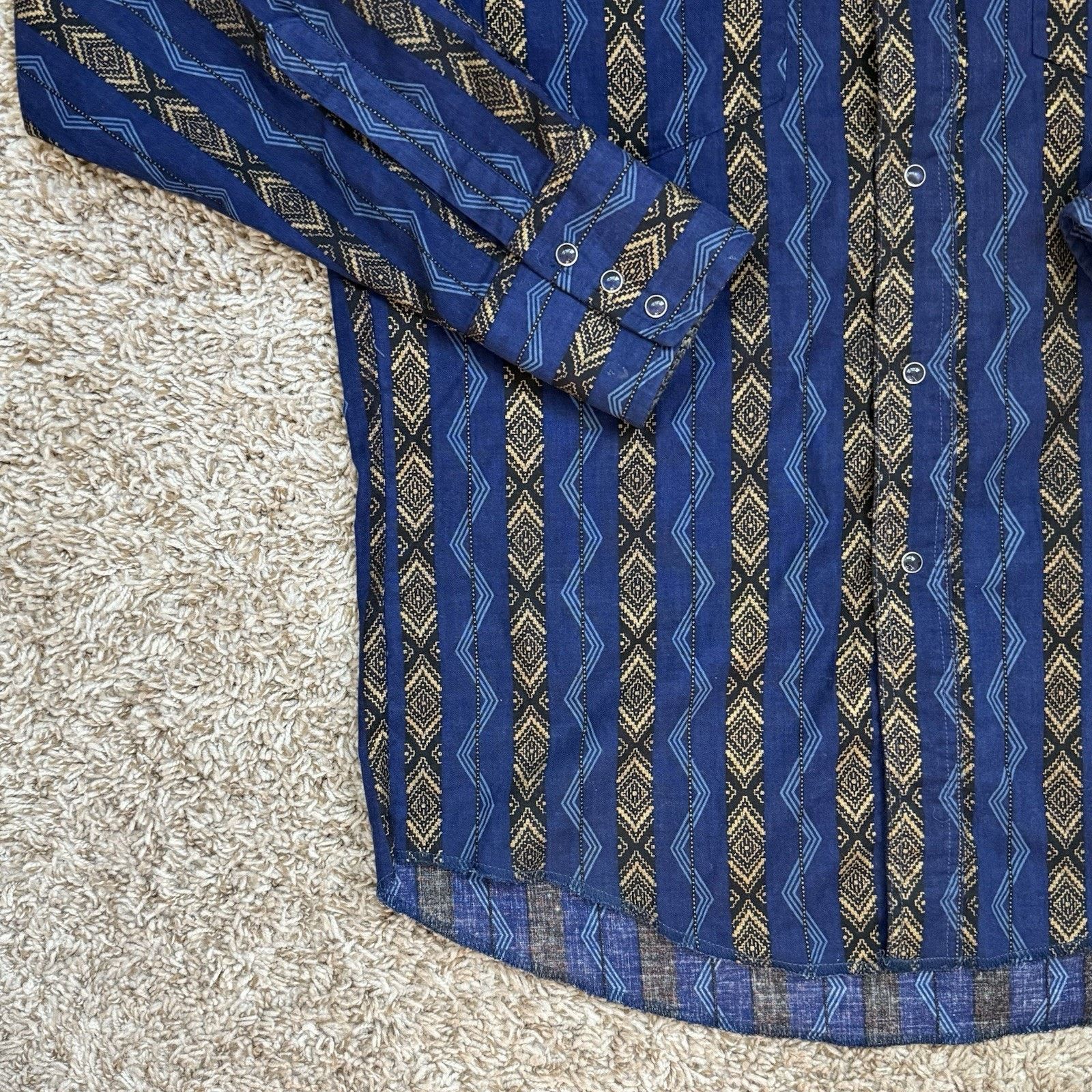 Vintage × Wrangler Wrangler Blue Aztec Pearl Snap Button Up Western Shirt Large Size US L / EU 52-54 / 3 - 8 Thumbnail