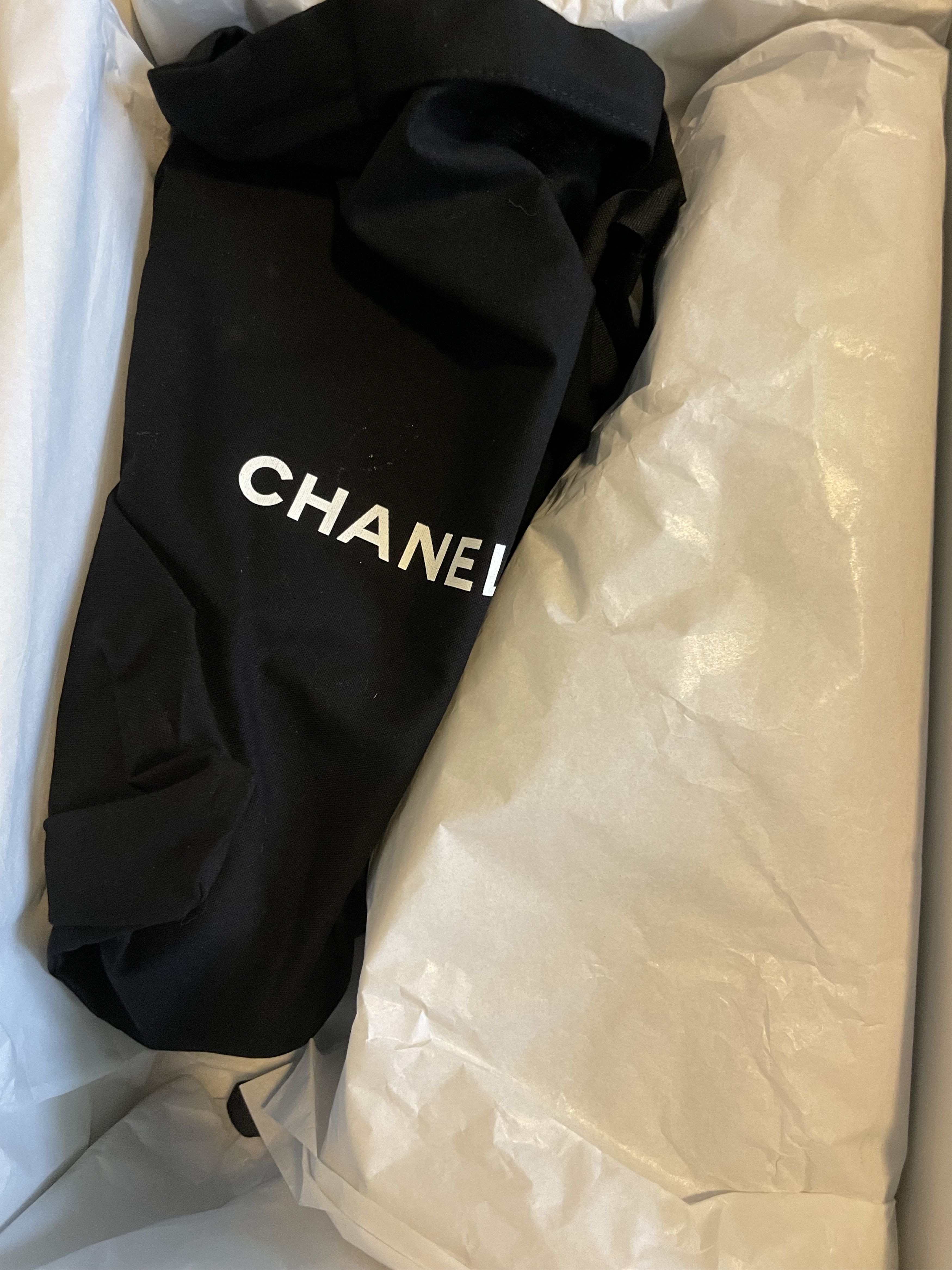 Chanel Chanel Runner Laminated Interlocking Metallic Brand New Size US 7 / IT 37 - 13 Thumbnail