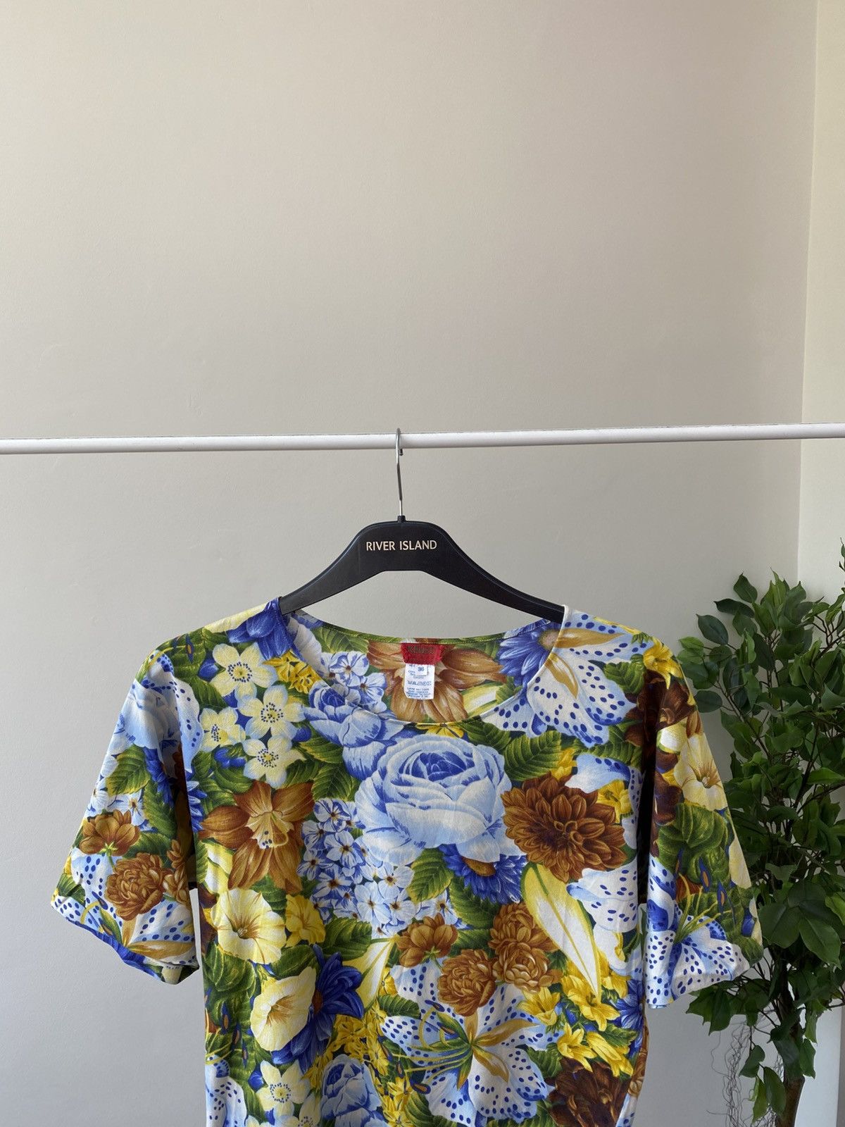 Kenzo × Vintage Vintage Kenzo Jungle Multicoloured Women’s T-Shirt Size XS / US 0-2 / IT 36-38 - 5 Thumbnail