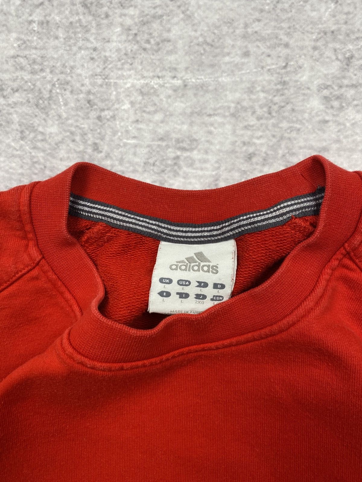 Adidas × Vintage Vintage baggy red central logo Adidas sweatshirt Size US L / EU 52-54 / 3 - 3 Thumbnail