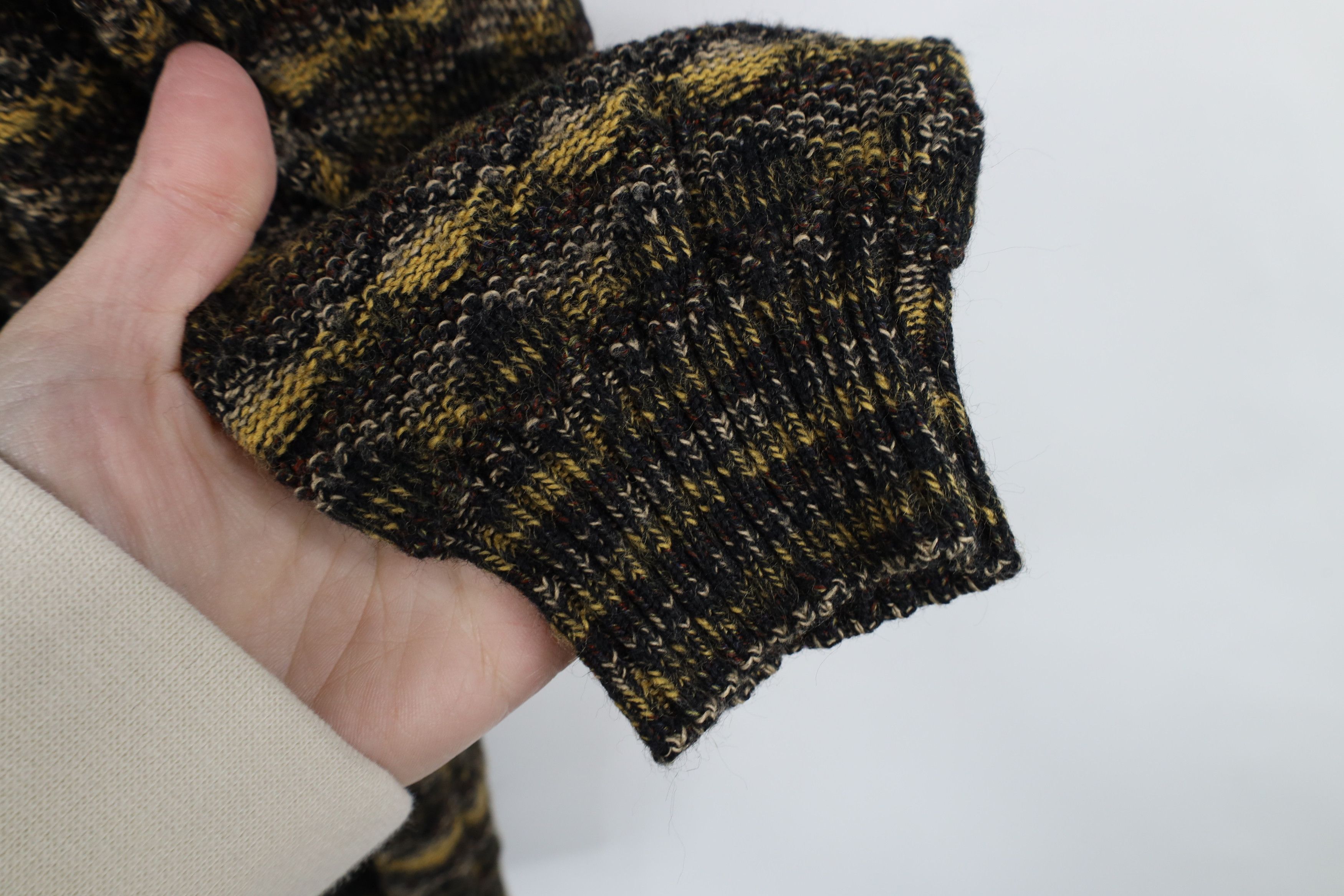 Vintage Vintage 90s Coogi Style Rainbow Geometric Knit Sweater USA Size US M / EU 48-50 / 2 - 6 Thumbnail