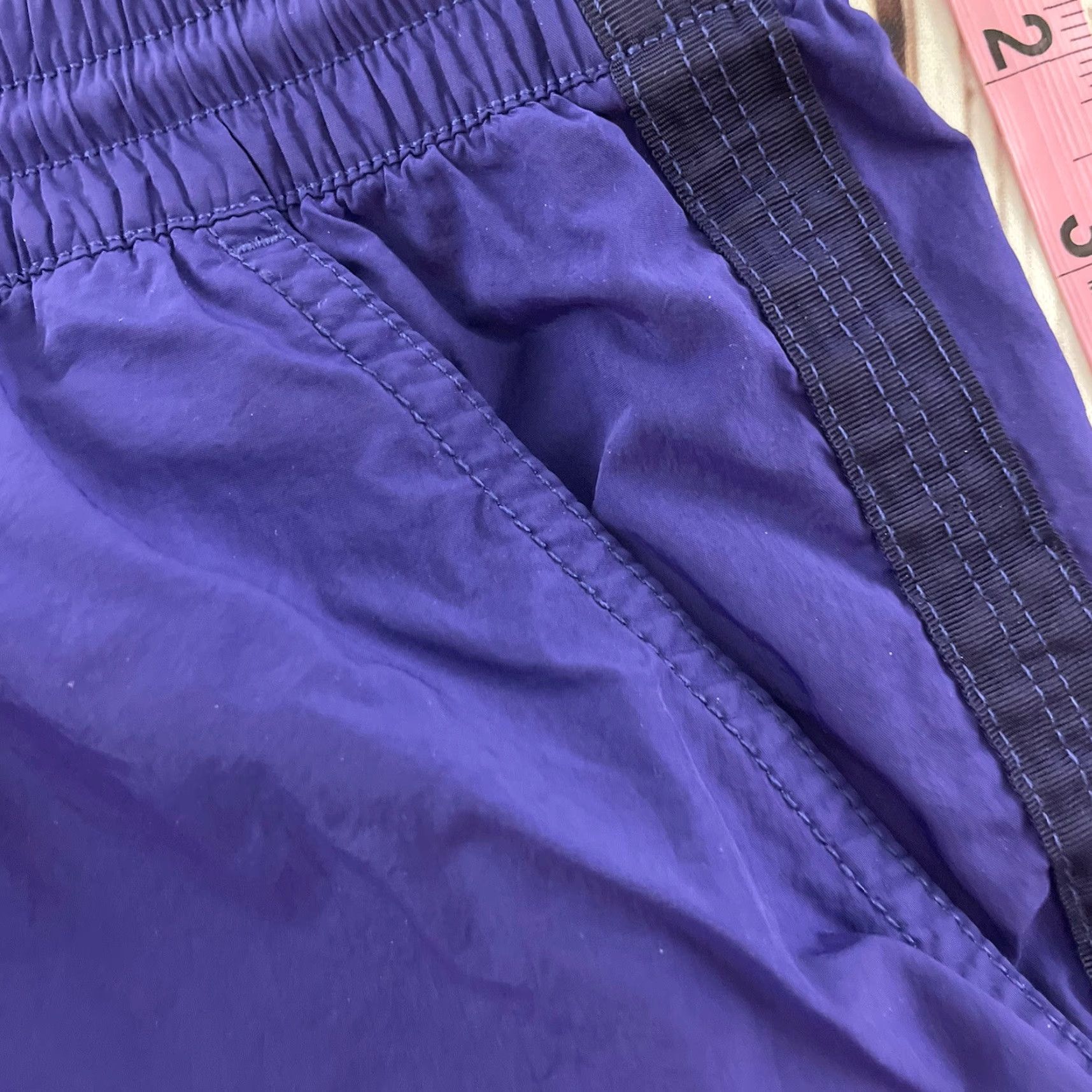 Athleta Athleta Athletic Elastic Waist Shorts Women's 14 Solid Purple Shirt Womens 14 Purple Athletic Shorts Size 36" / US 14 / IT 50 - 4 Thumbnail
