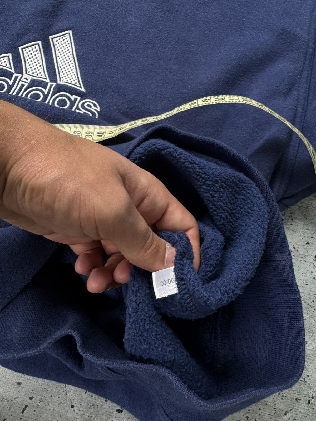Adidas Adidas Big Logo Vintage Baggy Sweatshirt Size US L / EU 52-54 / 3 - 9 Thumbnail