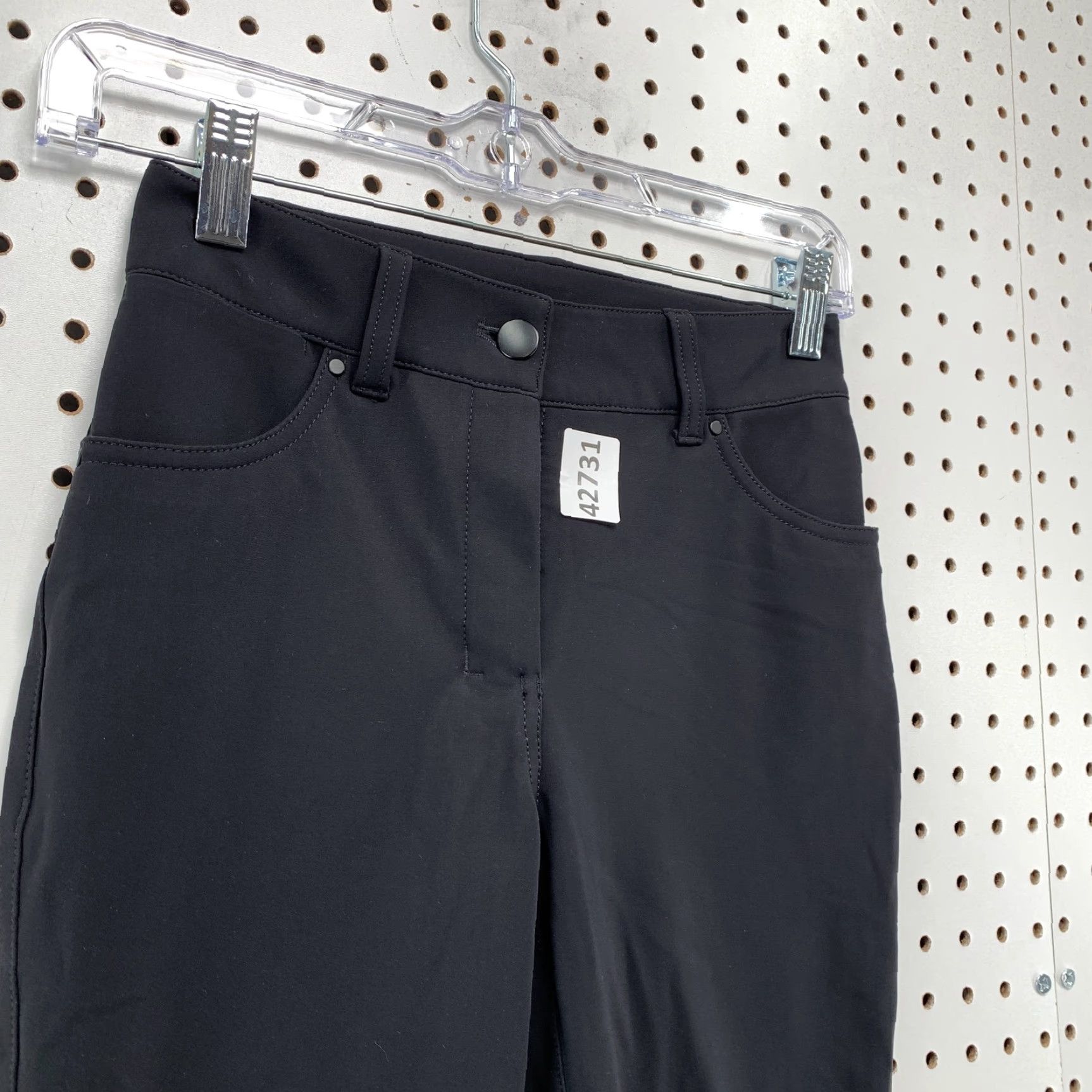 Lululemon Lululemon Black Chino Pants Womens Size 24 Slim Stretch Skinny 24x30 I92 Satin Logo Casual Pant Womens Size 42" / US 20 - 3 Thumbnail