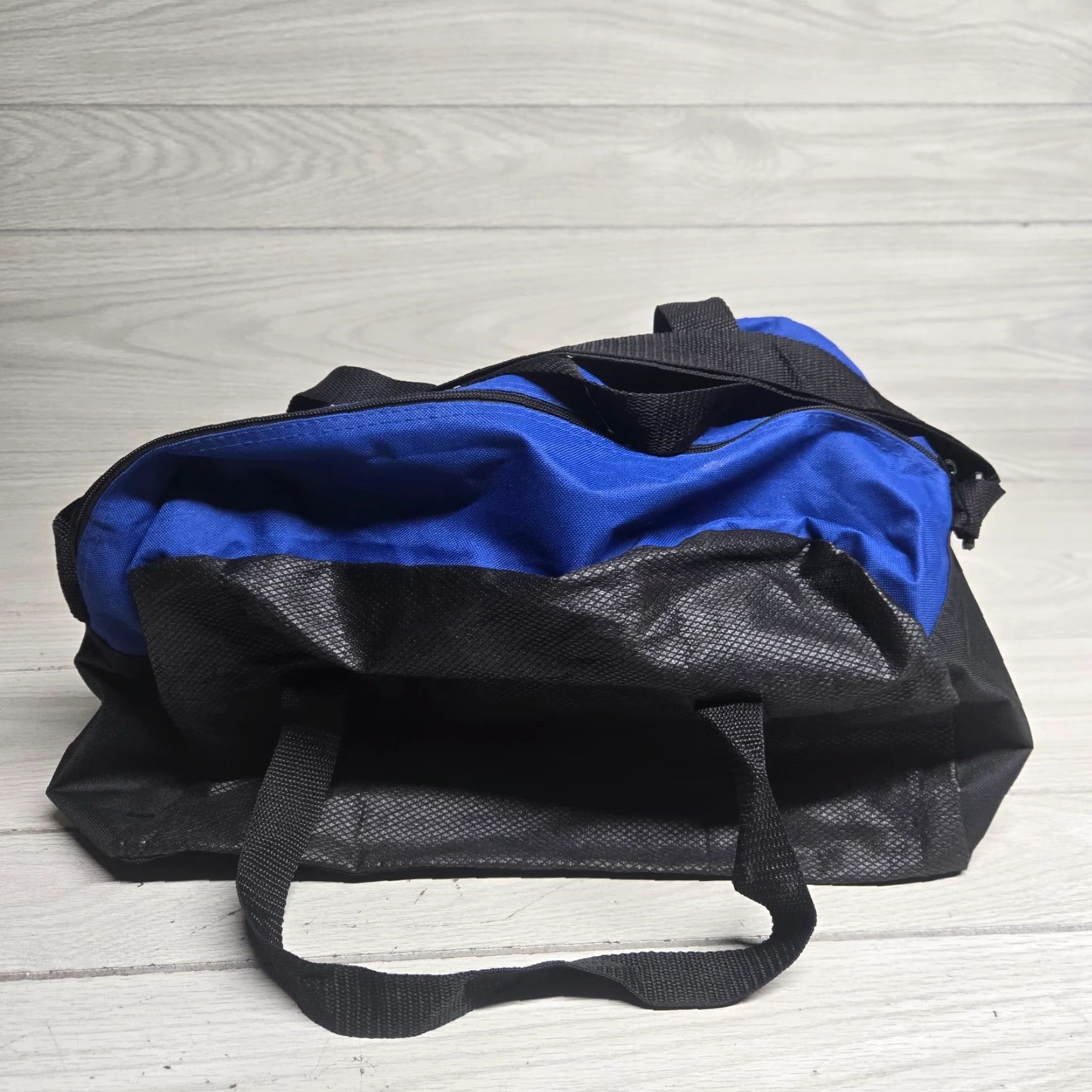 Alife Carilion Clinic Hosptial Life Guard Helicopter EMS Gym Bag Duffle Straps Mens Black Polyester Bag Size ONE SIZE - 3 Thumbnail